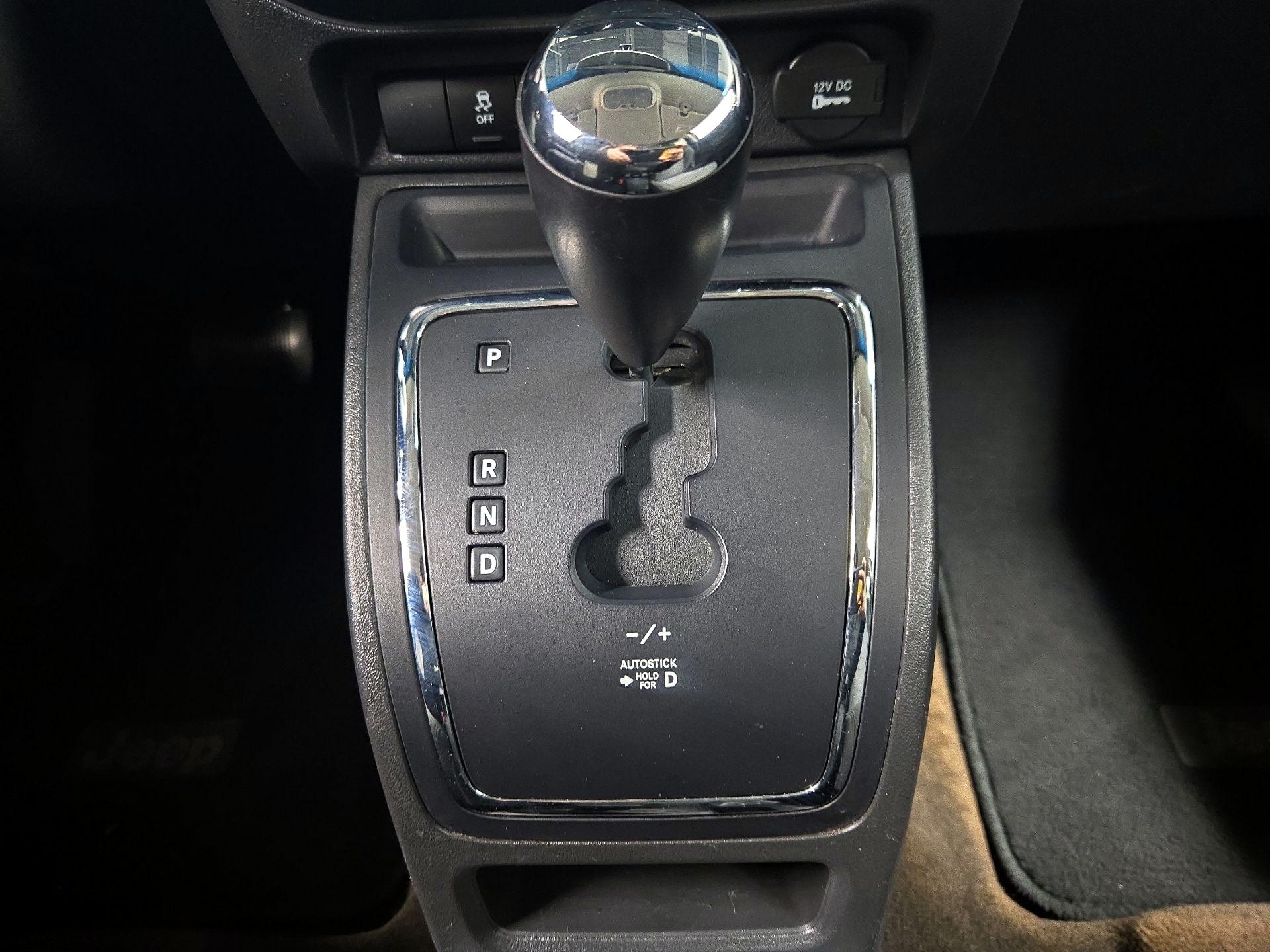 Thumbnail: 2014 Jeep Compass - 16