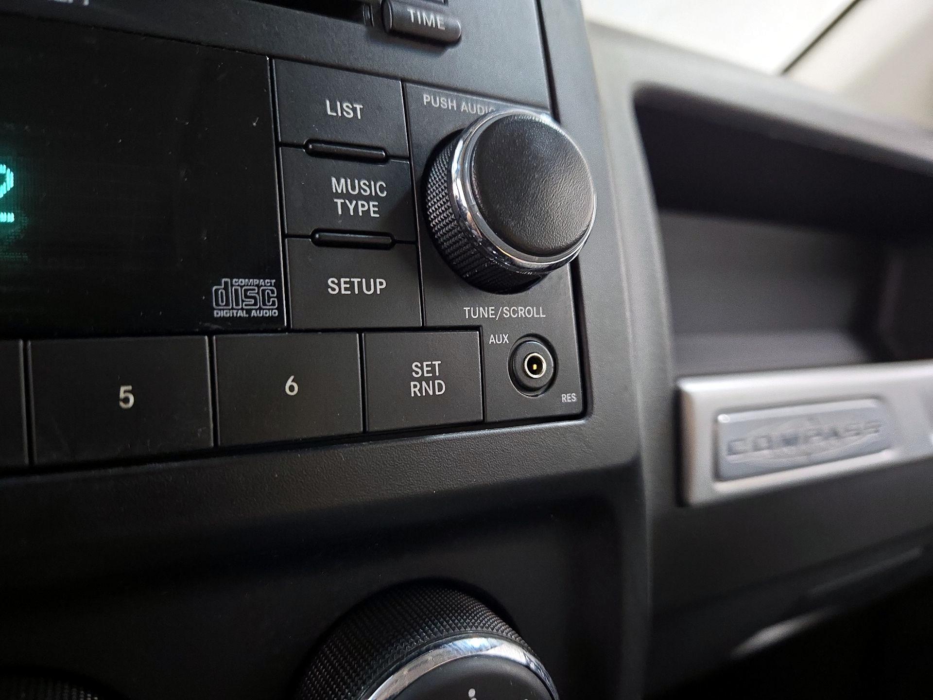 Thumbnail: 2014 Jeep Compass - 17