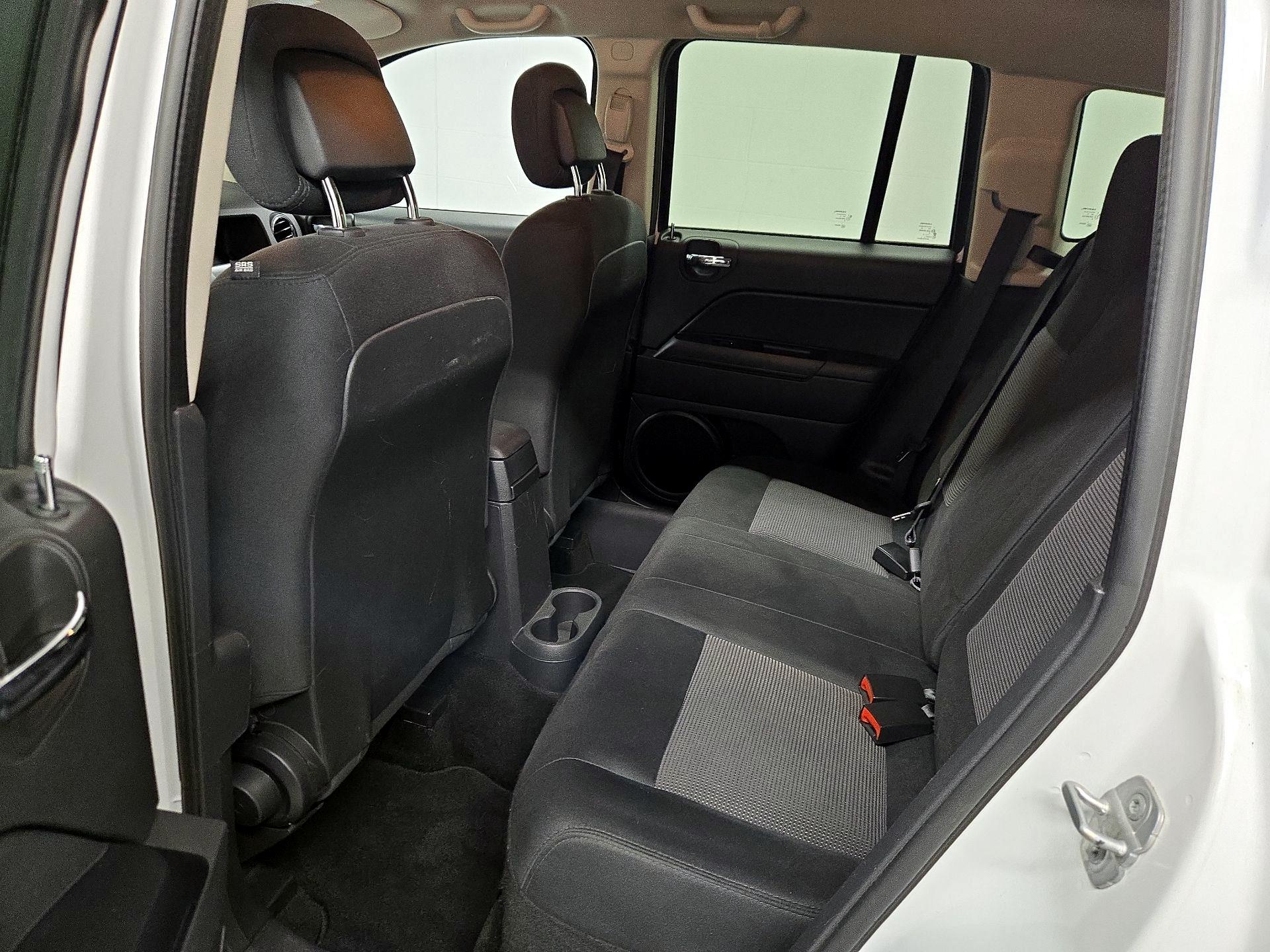 Thumbnail: 2014 Jeep Compass - 18