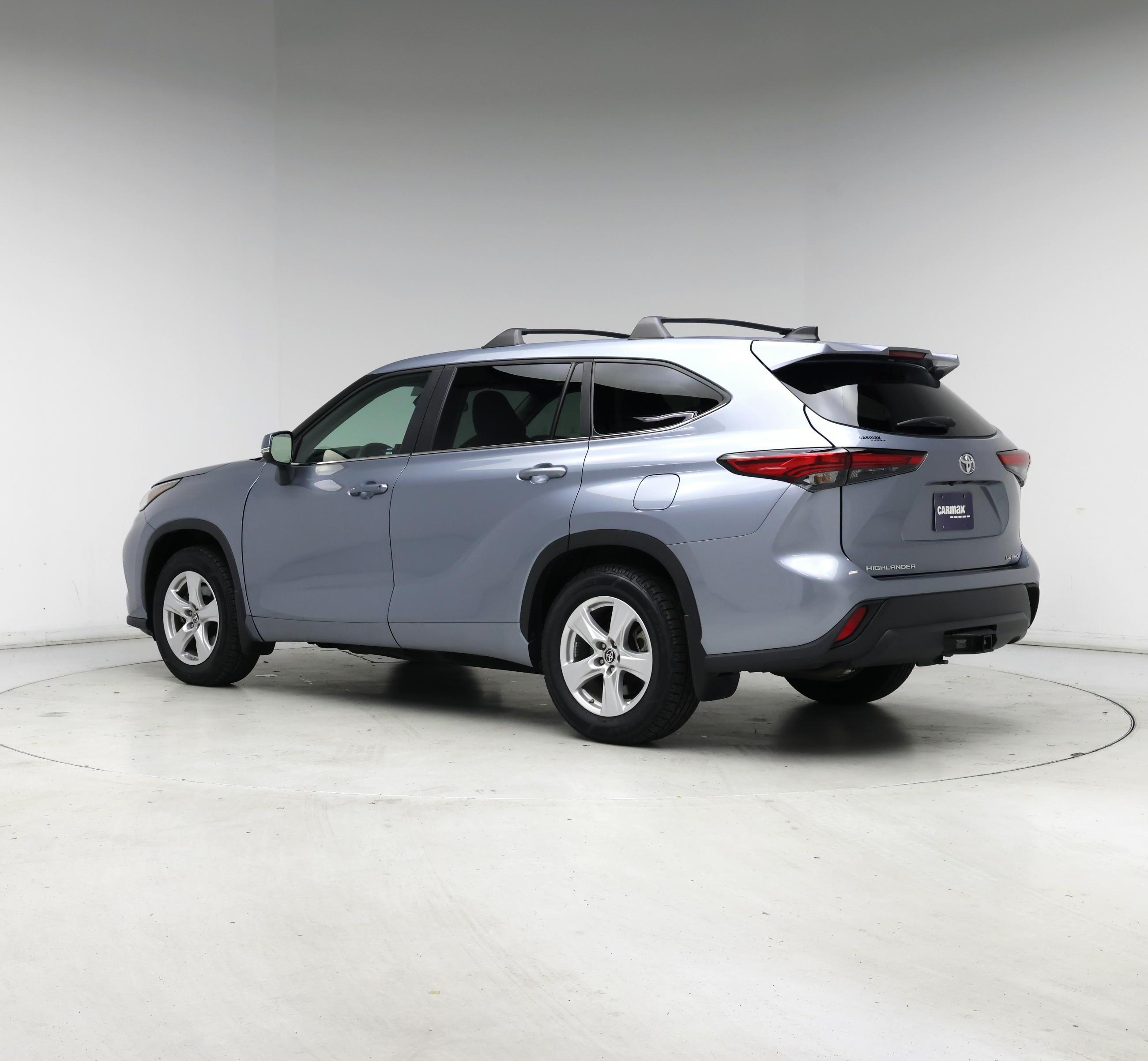 Thumbnail: 2023 Toyota Highlander - 2