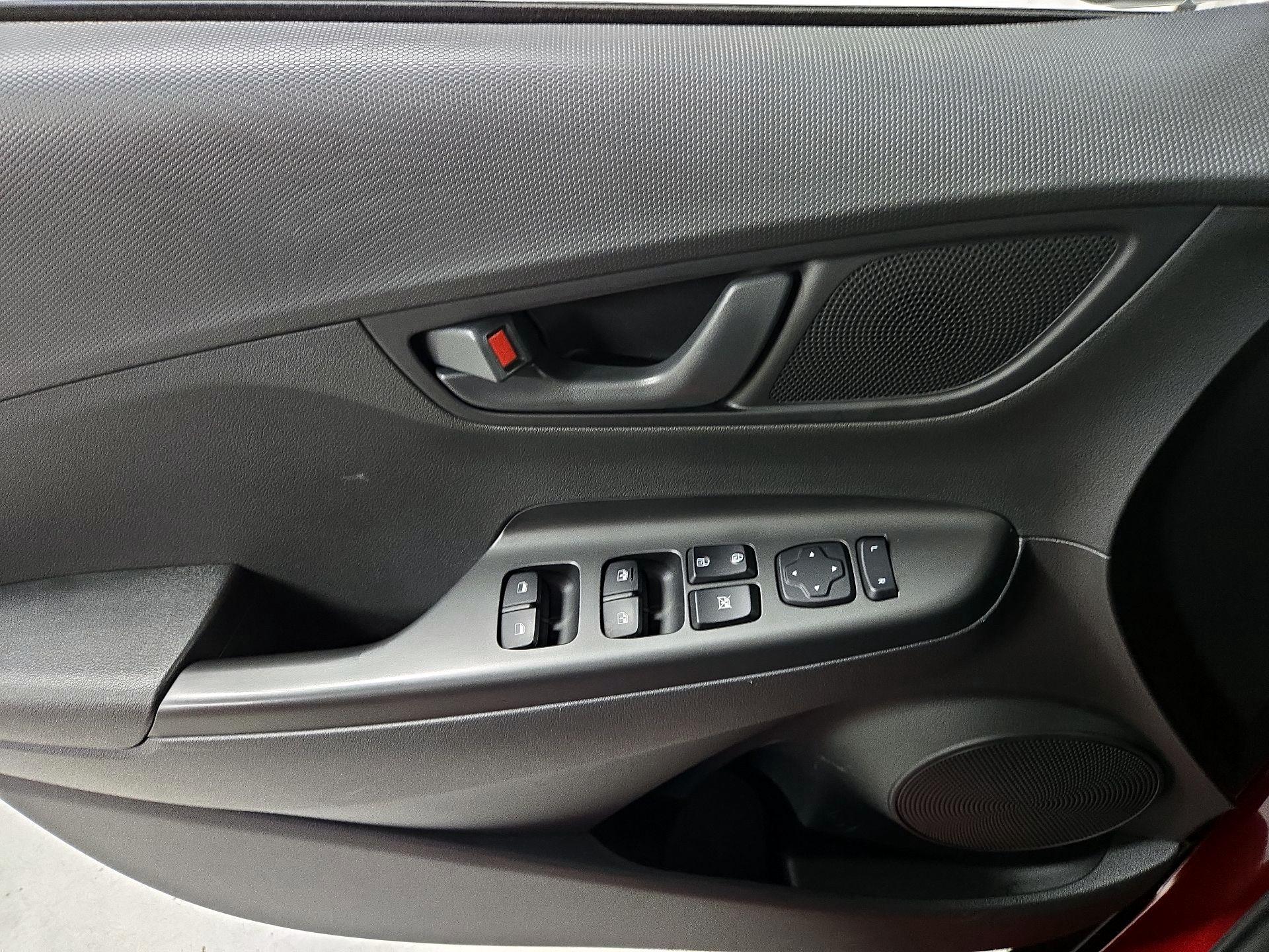 Thumbnail: 2020 Hyundai Kona - 12