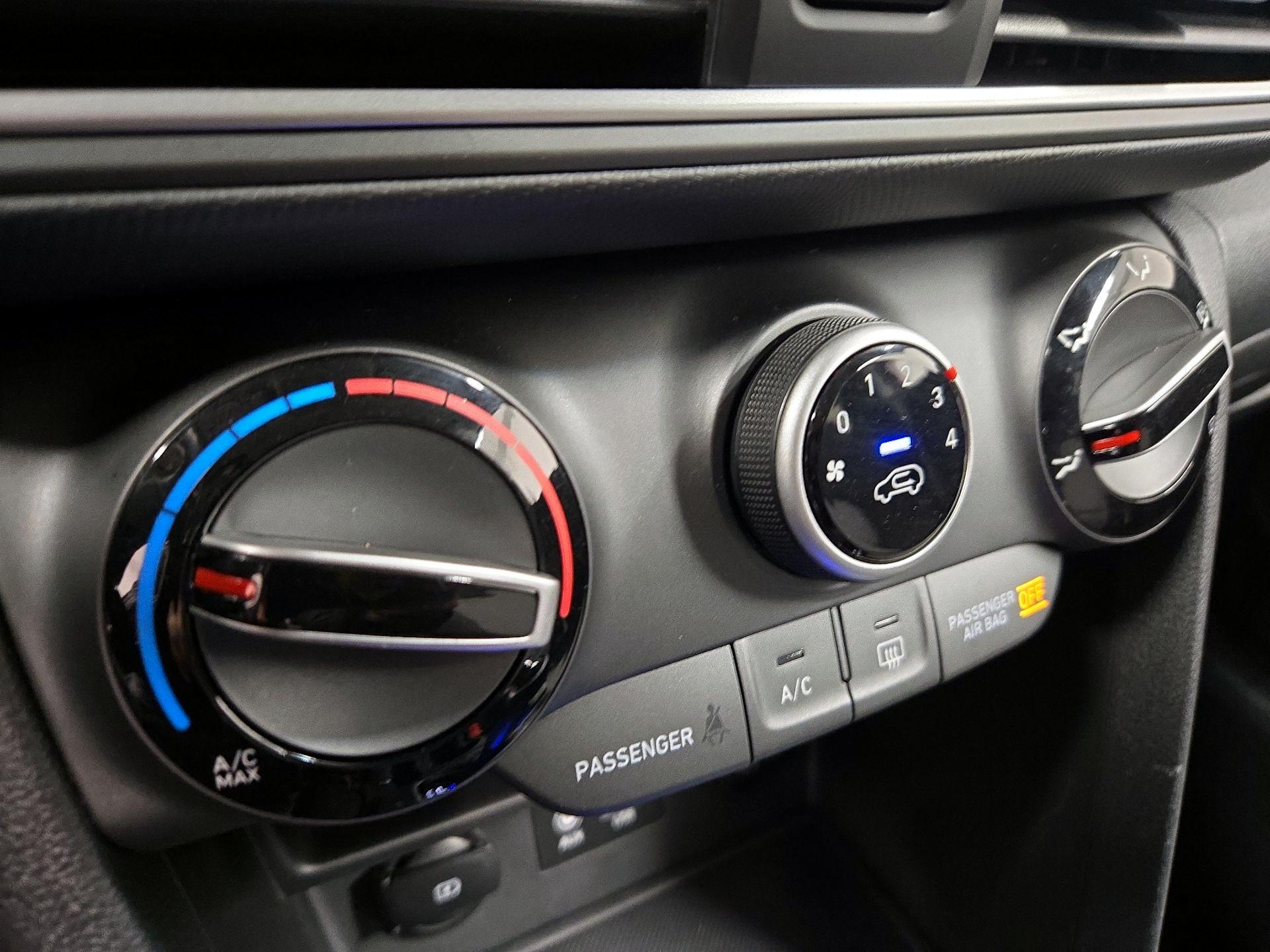 Thumbnail: 2020 Hyundai Kona - 16