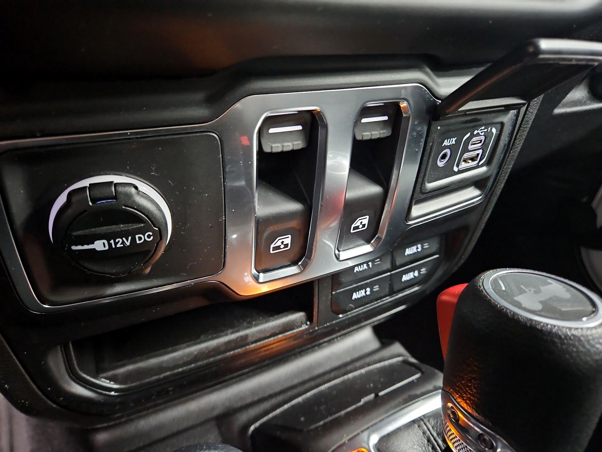 Thumbnail: 2023 Jeep Wrangler - 19