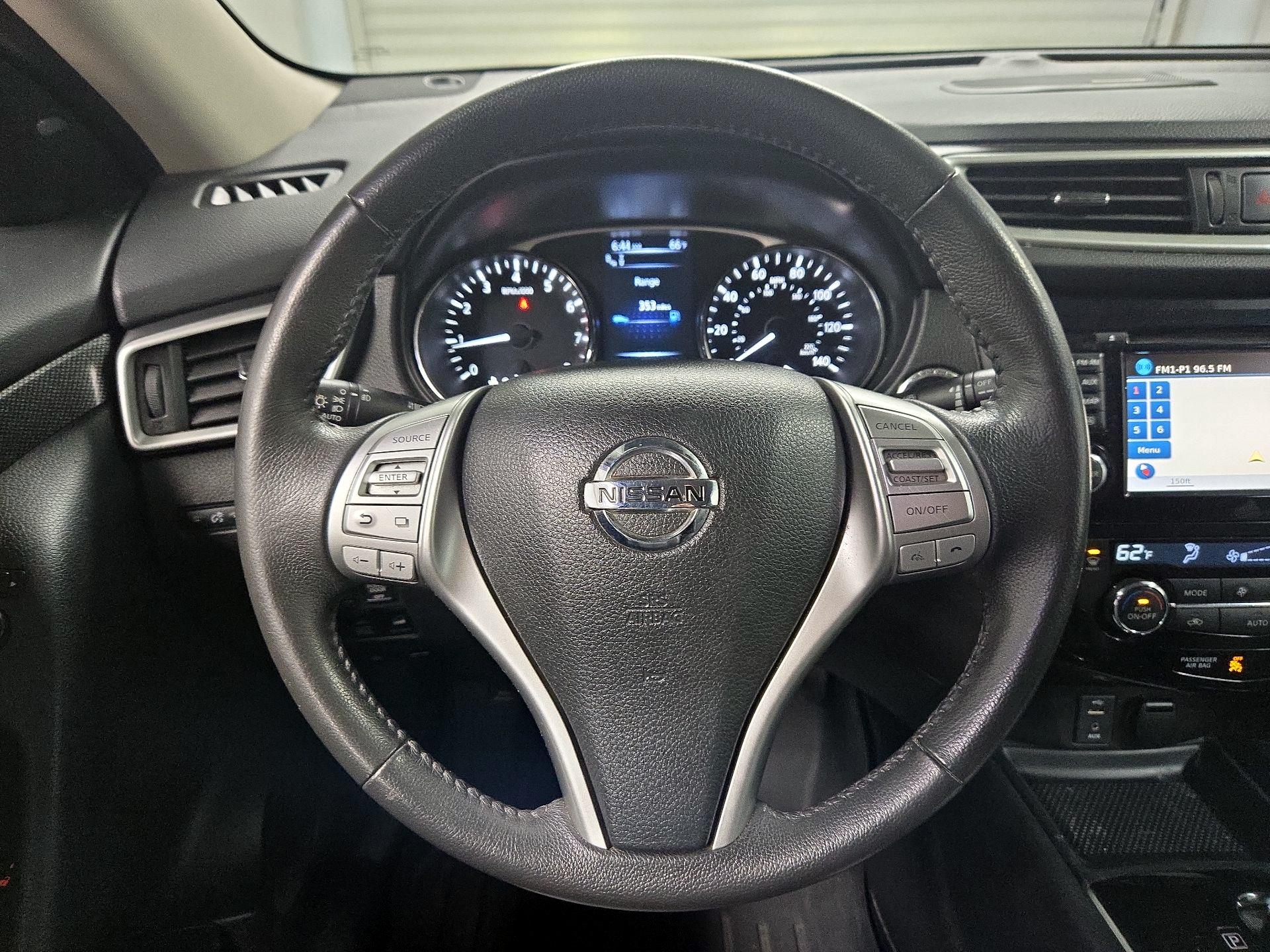 Thumbnail: 2016 Nissan Rogue - 10