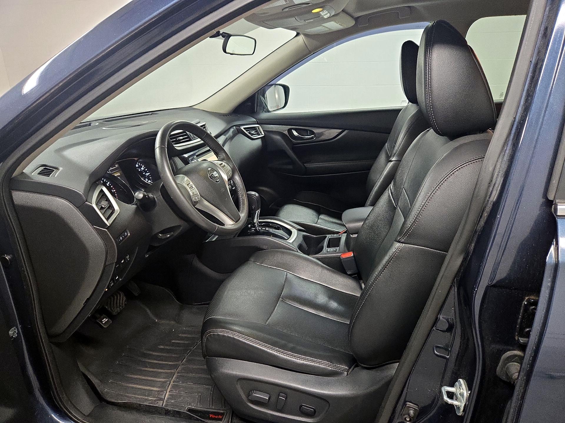 Thumbnail: 2016 Nissan Rogue - 11