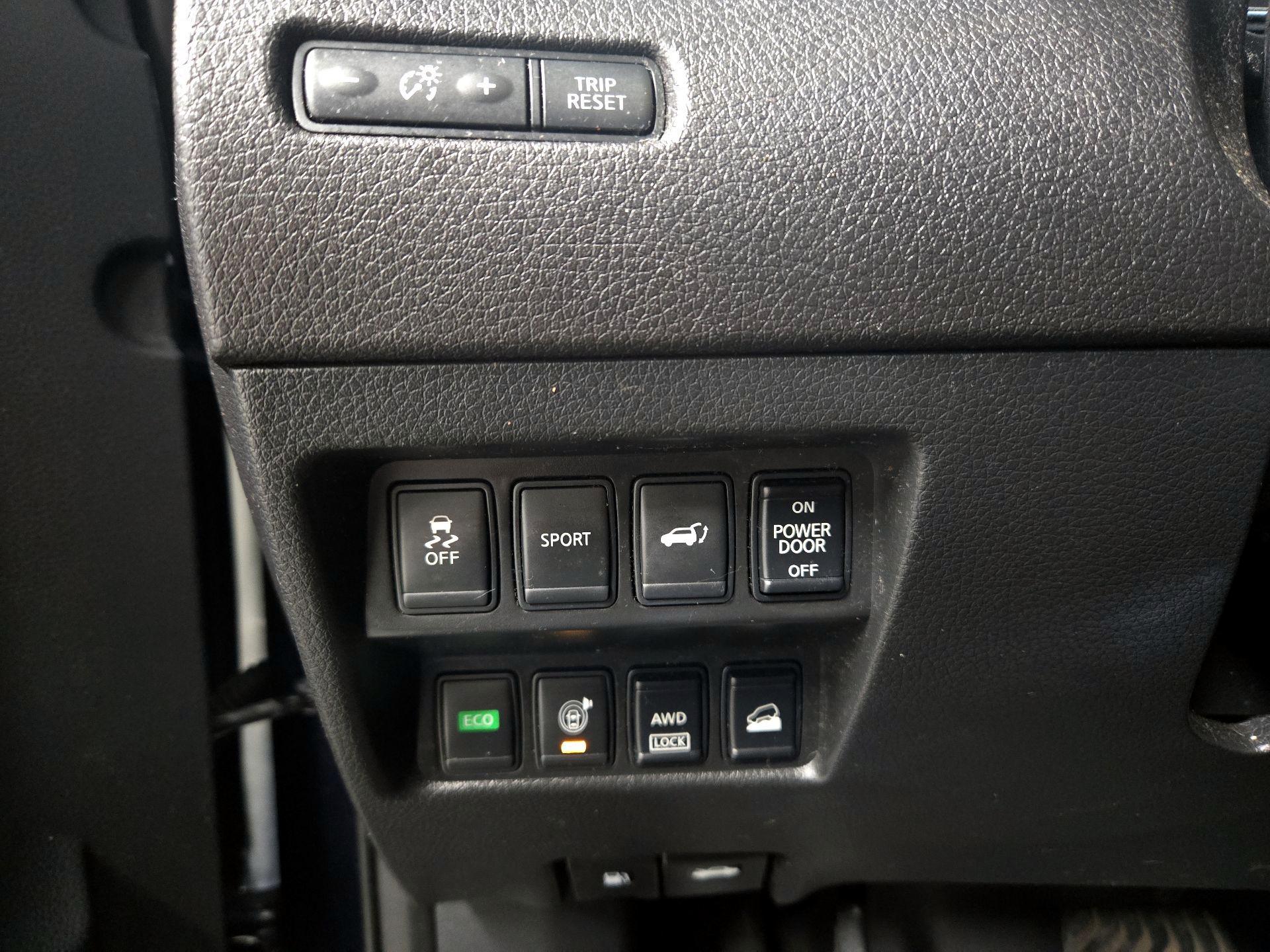 Thumbnail: 2016 Nissan Rogue - 13