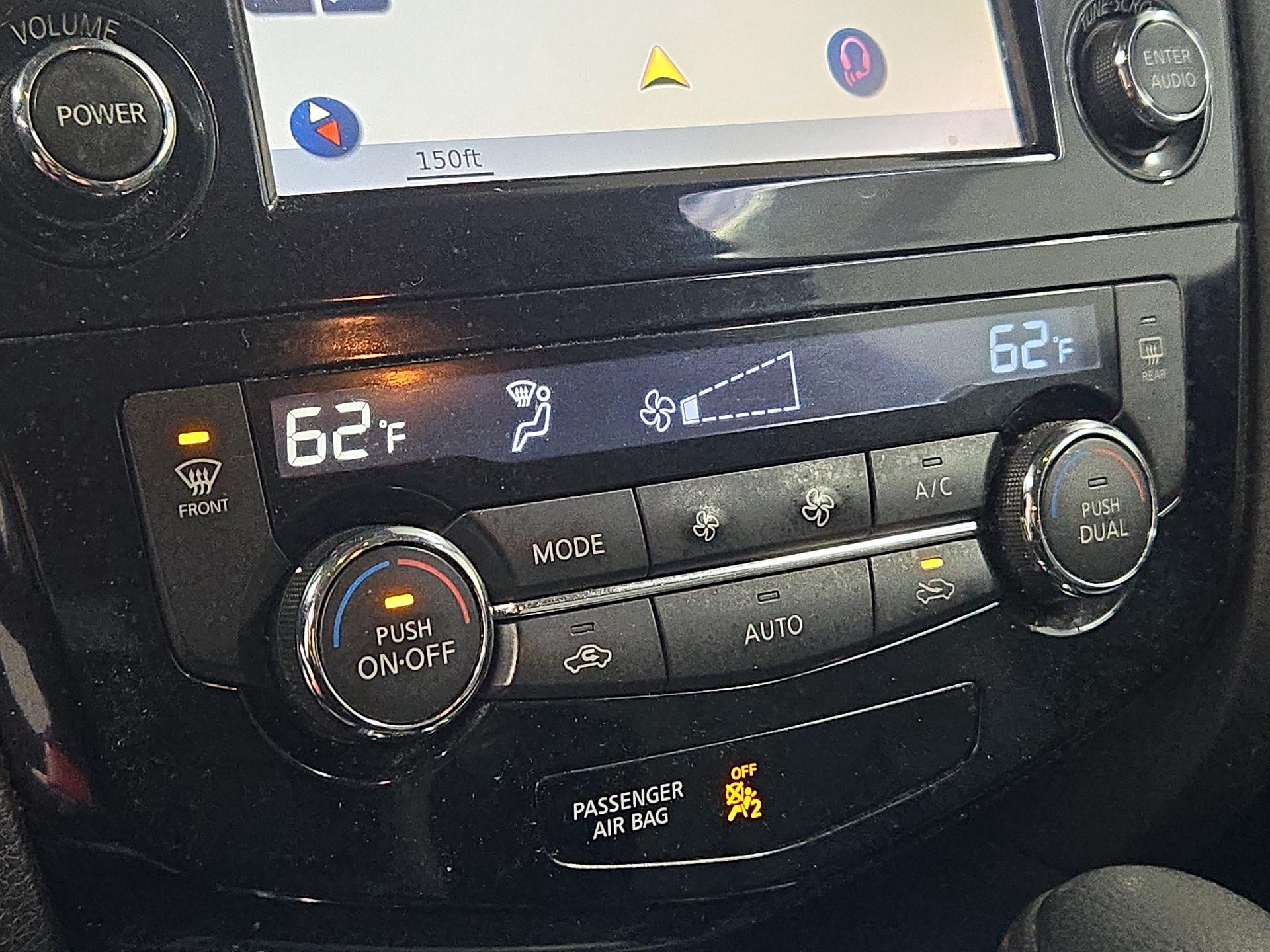 Thumbnail: 2016 Nissan Rogue - 17