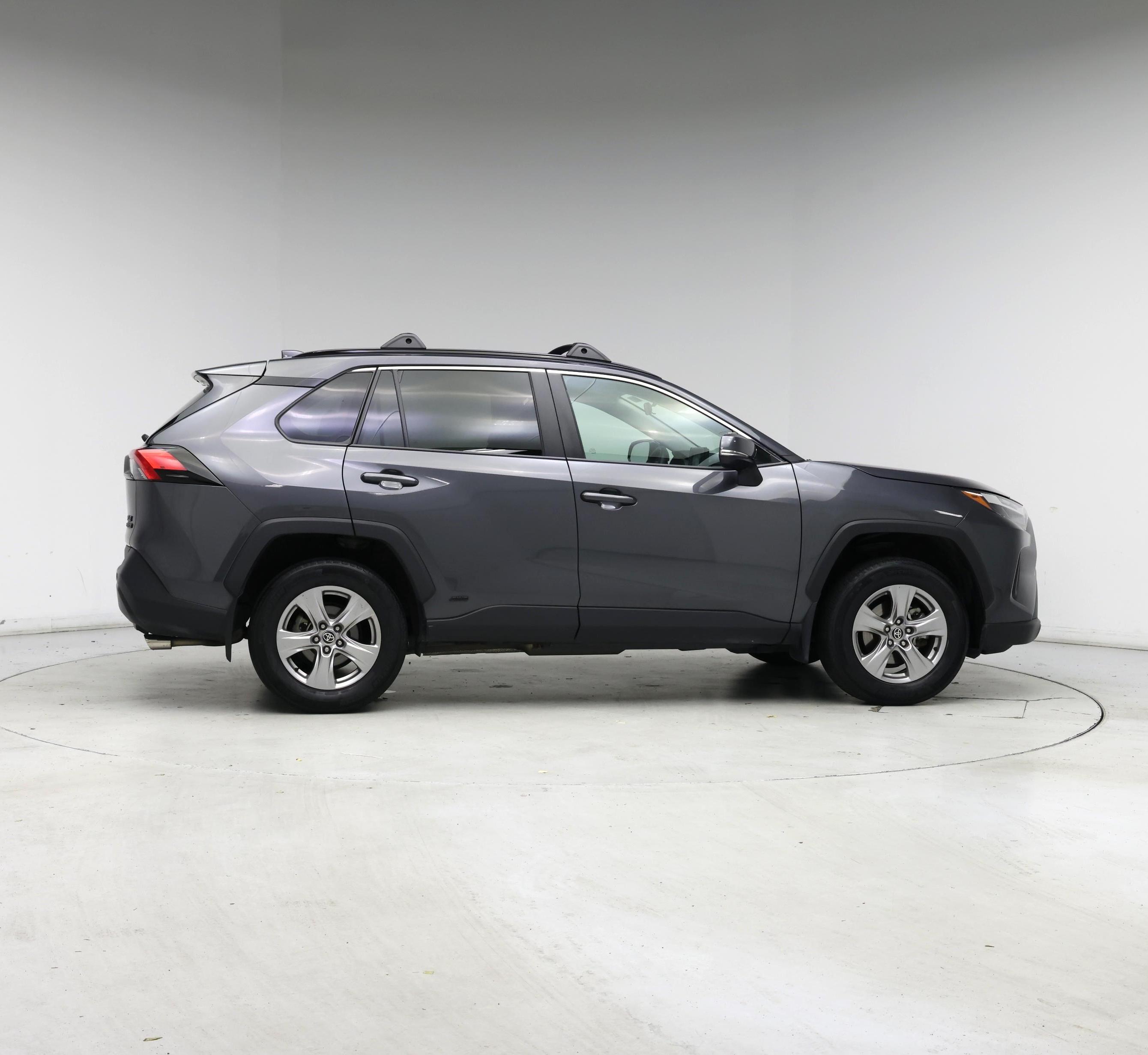 Thumbnail: 2022 Toyota RAV4 - 7