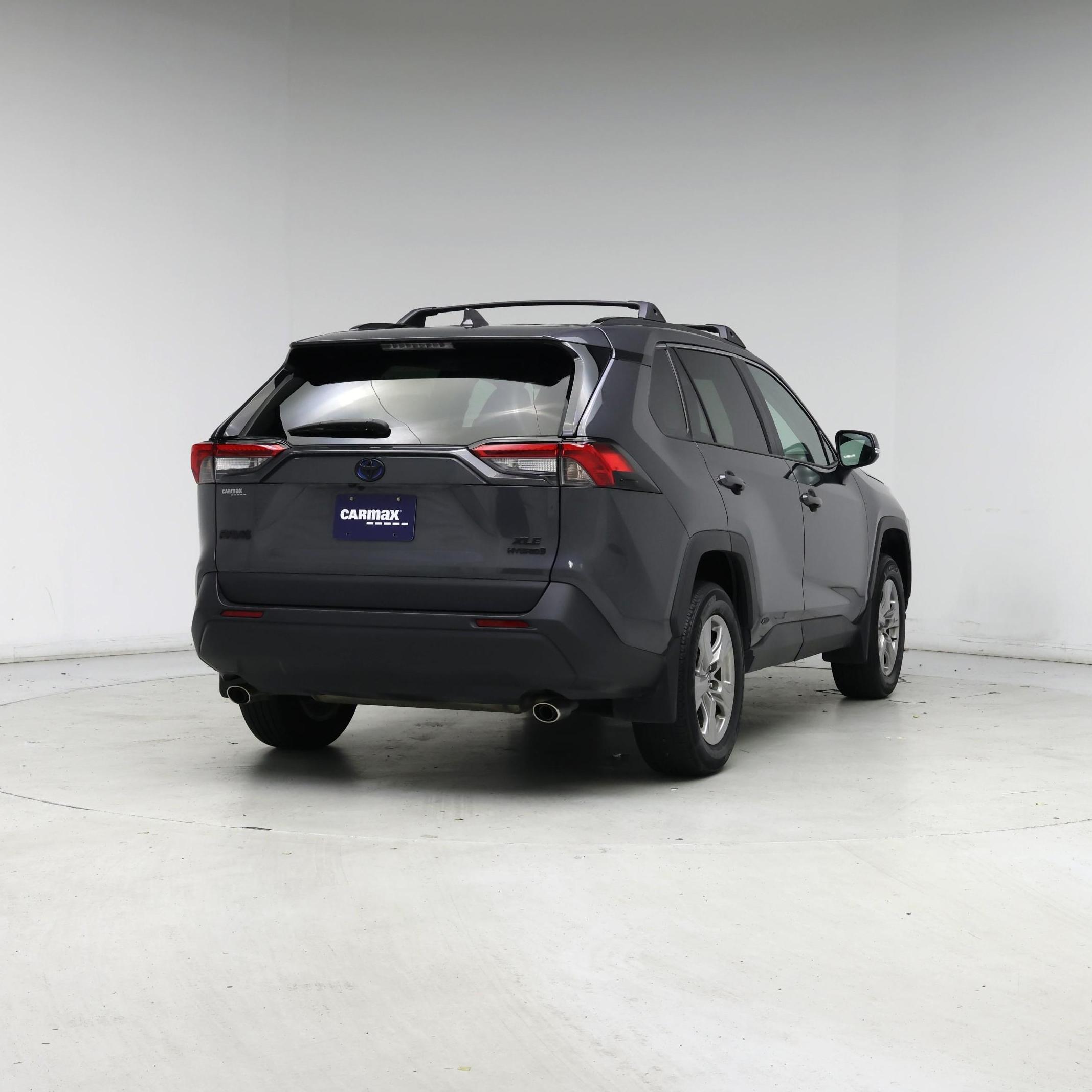 Thumbnail: 2022 Toyota RAV4 - 8