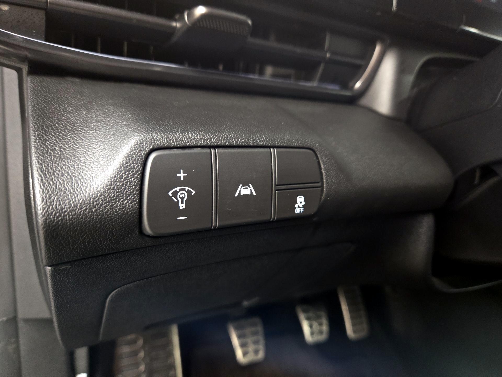 Thumbnail: 2023 Hyundai Elantra - 13