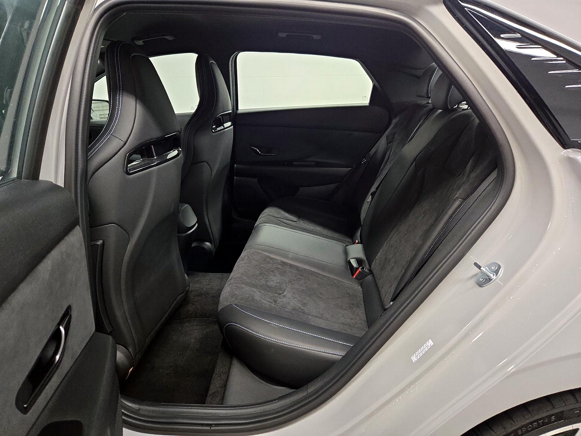 Thumbnail: 2023 Hyundai Elantra - 20