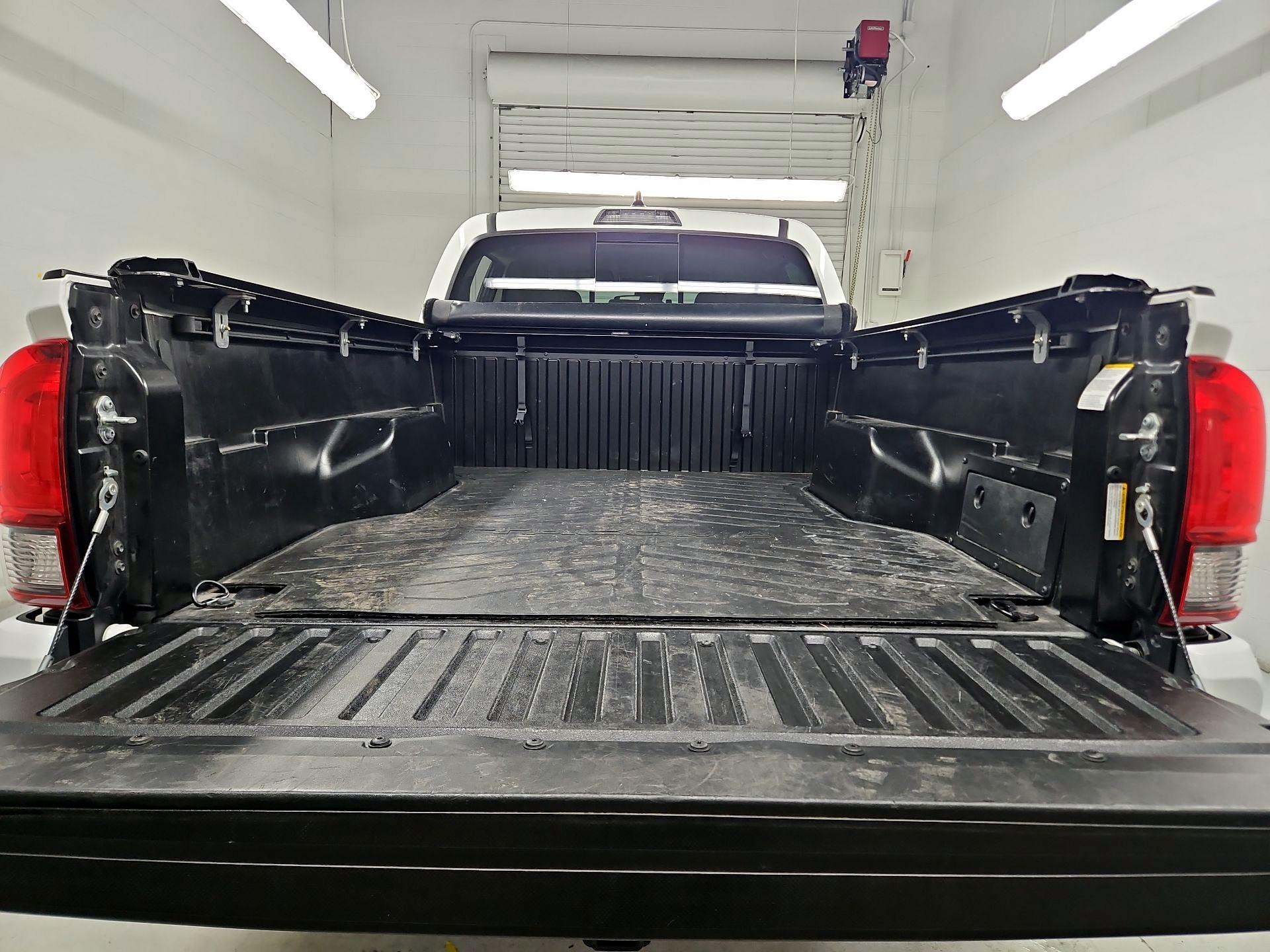 Thumbnail: 2022 Toyota Tacoma - 20