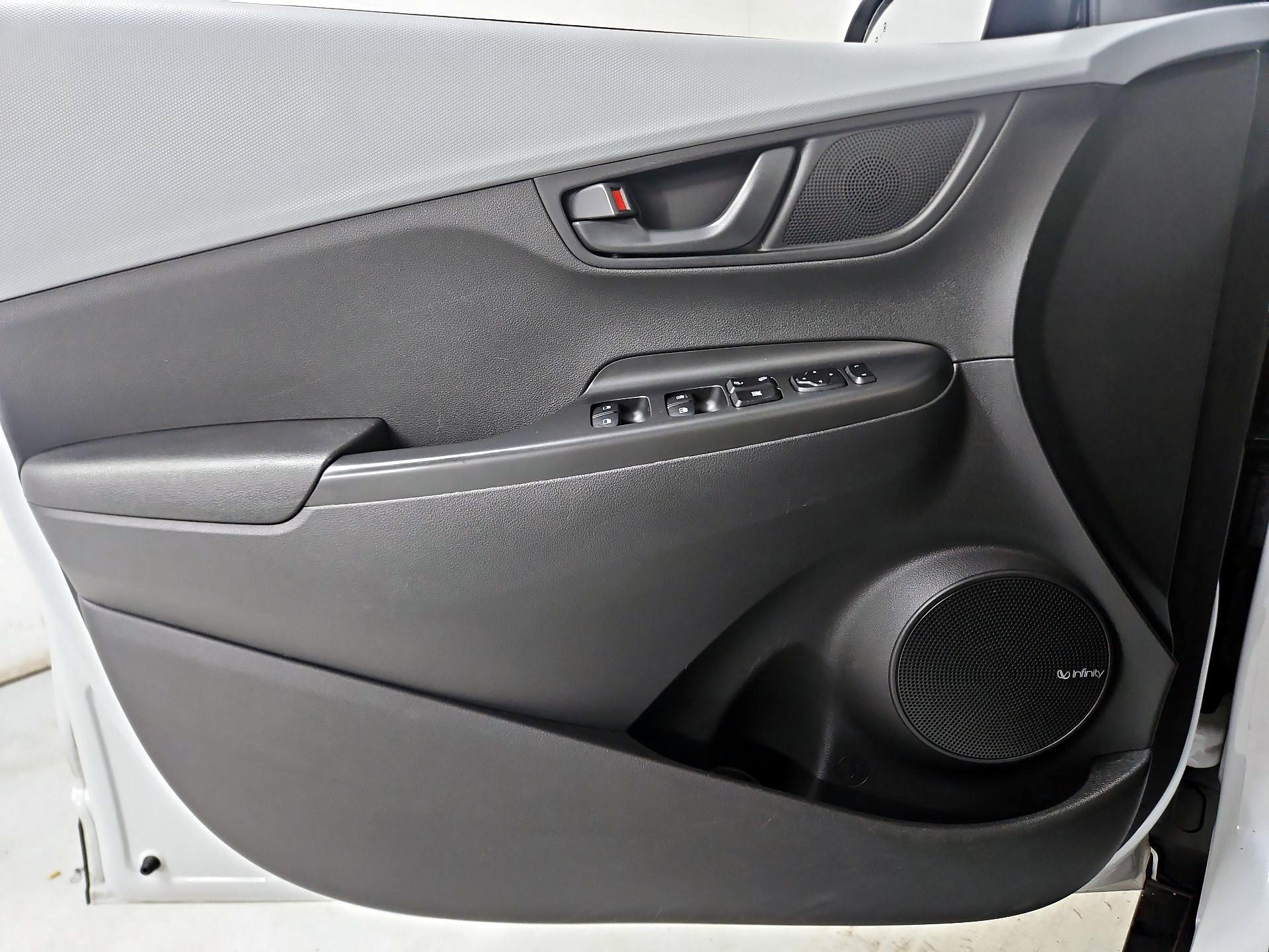 Thumbnail: 2020 Hyundai Kona - 12