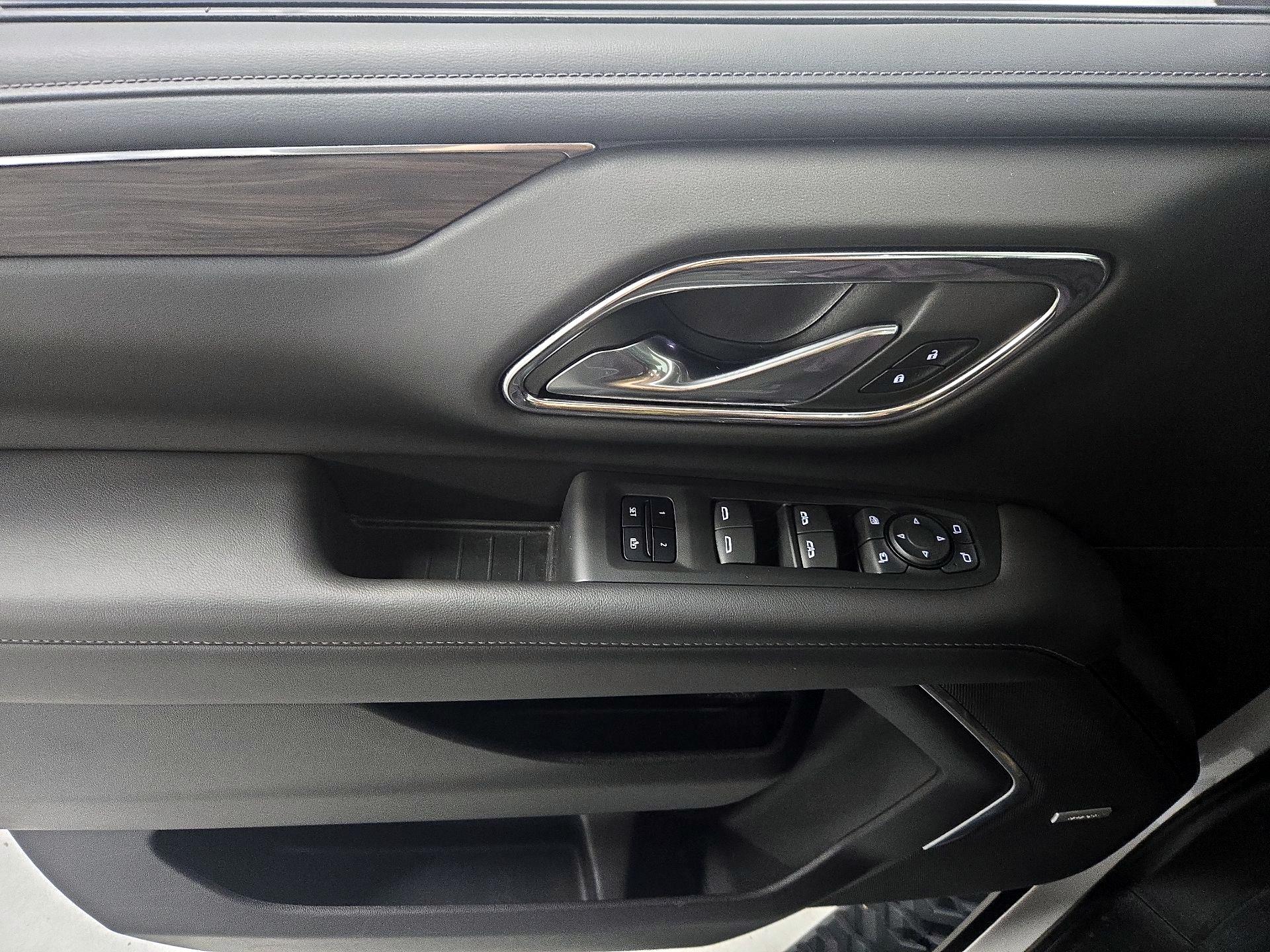 Thumbnail: 2022 Chevrolet Suburban - 12