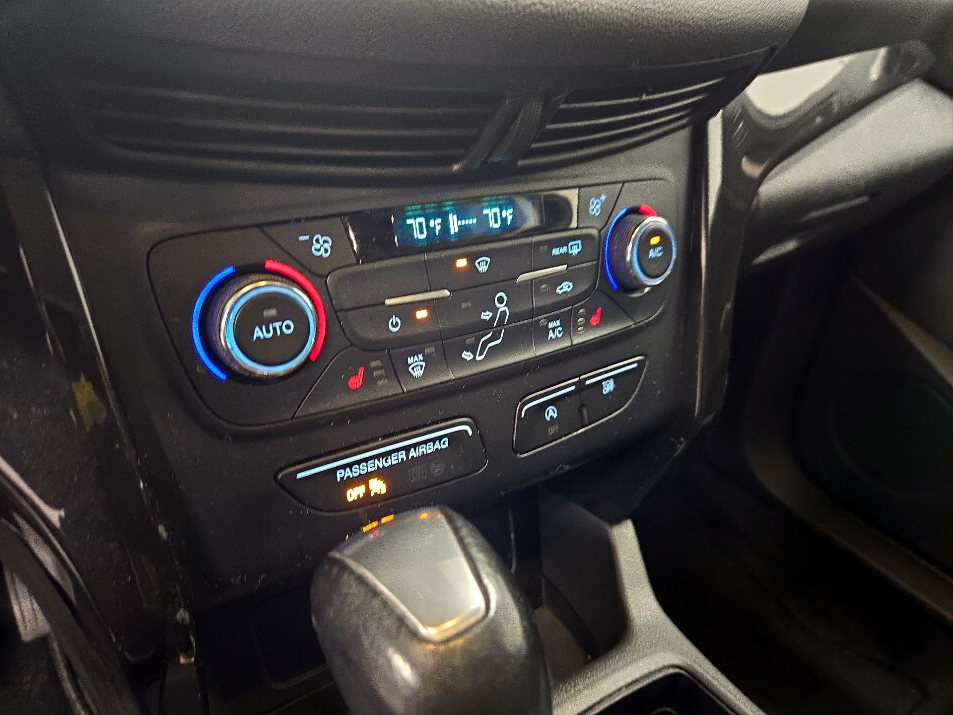 Thumbnail: 2017 Ford Escape - 17