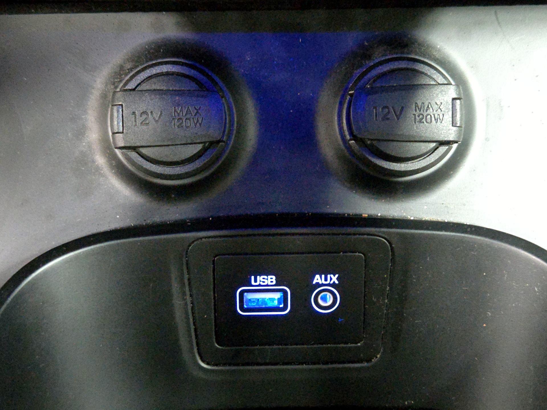 Thumbnail: 2017 Hyundai Santa Fe - 18