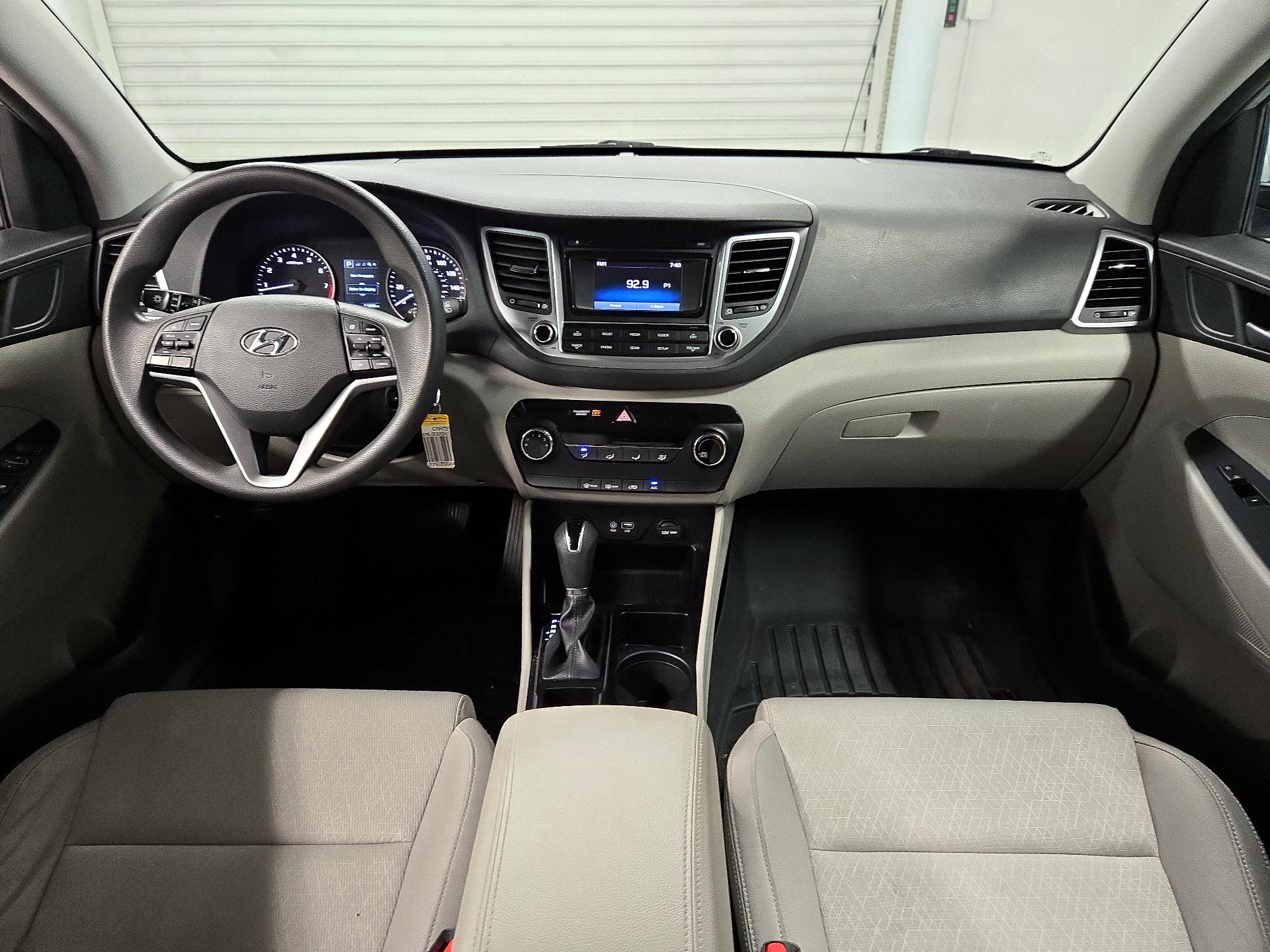 Thumbnail: 2017 Hyundai Tucson - 9