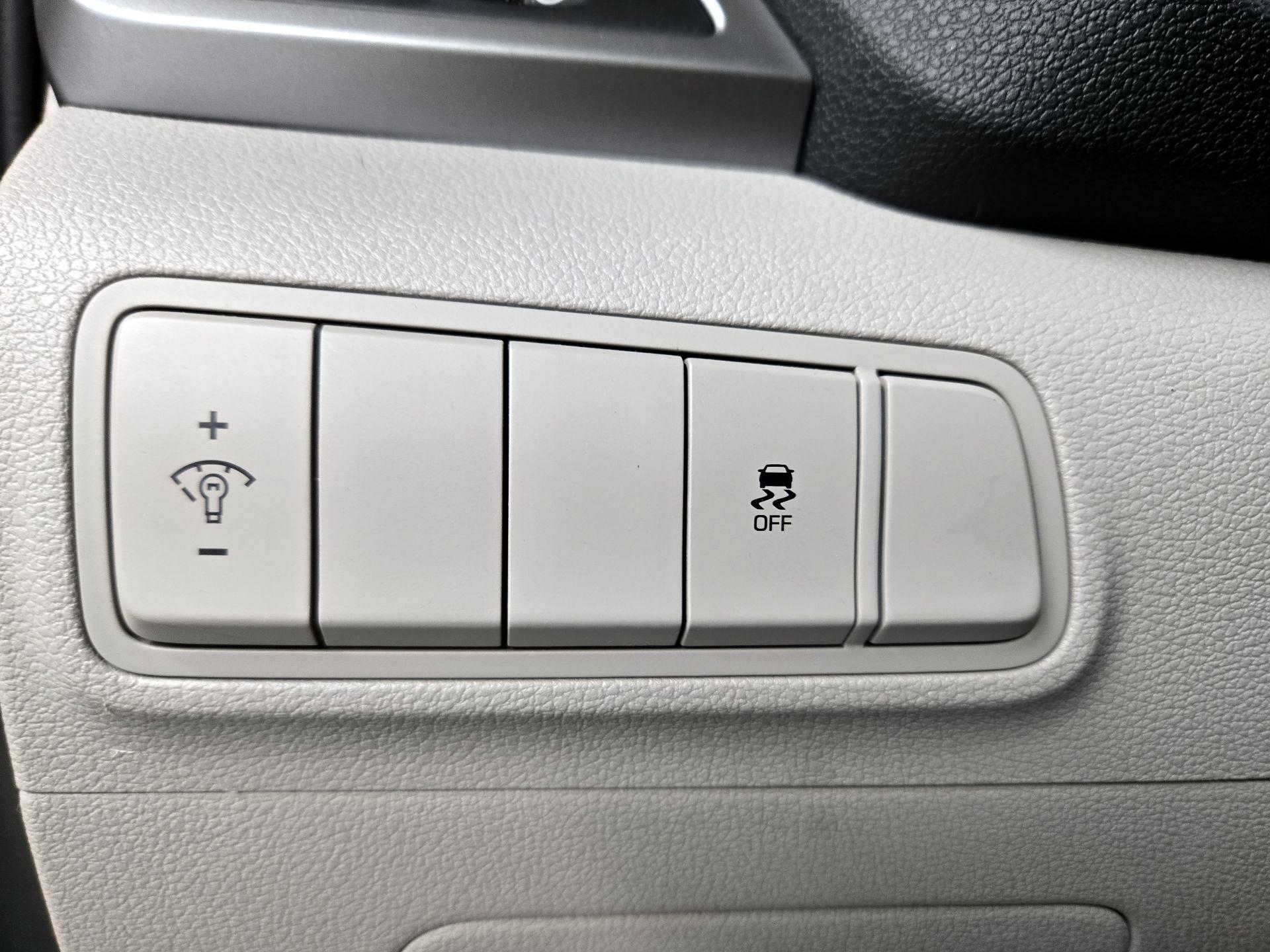 Thumbnail: 2017 Hyundai Tucson - 13