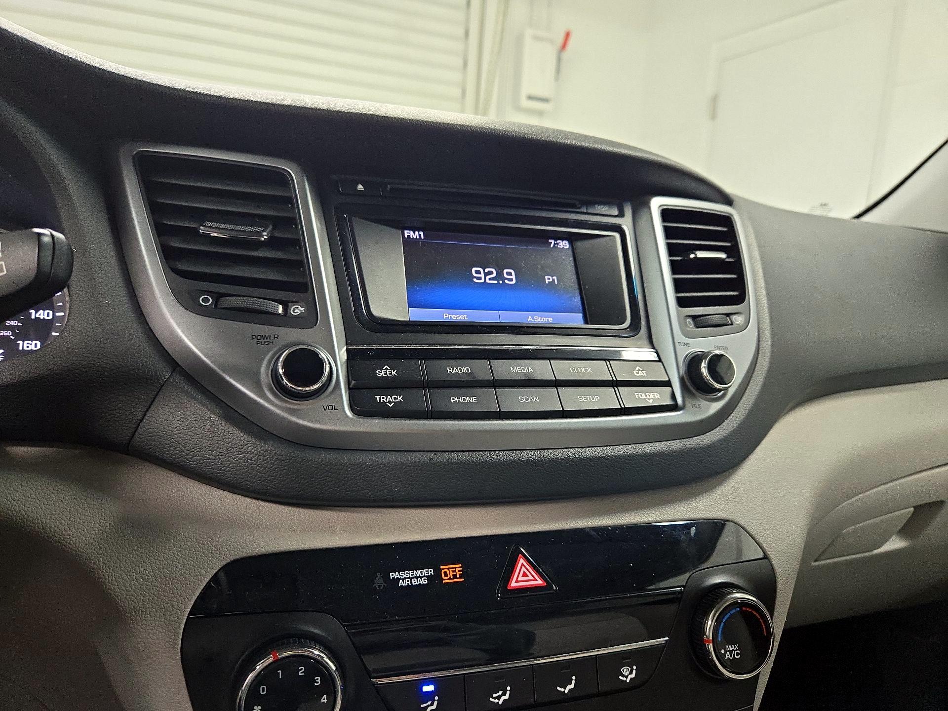 Thumbnail: 2017 Hyundai Tucson - 15