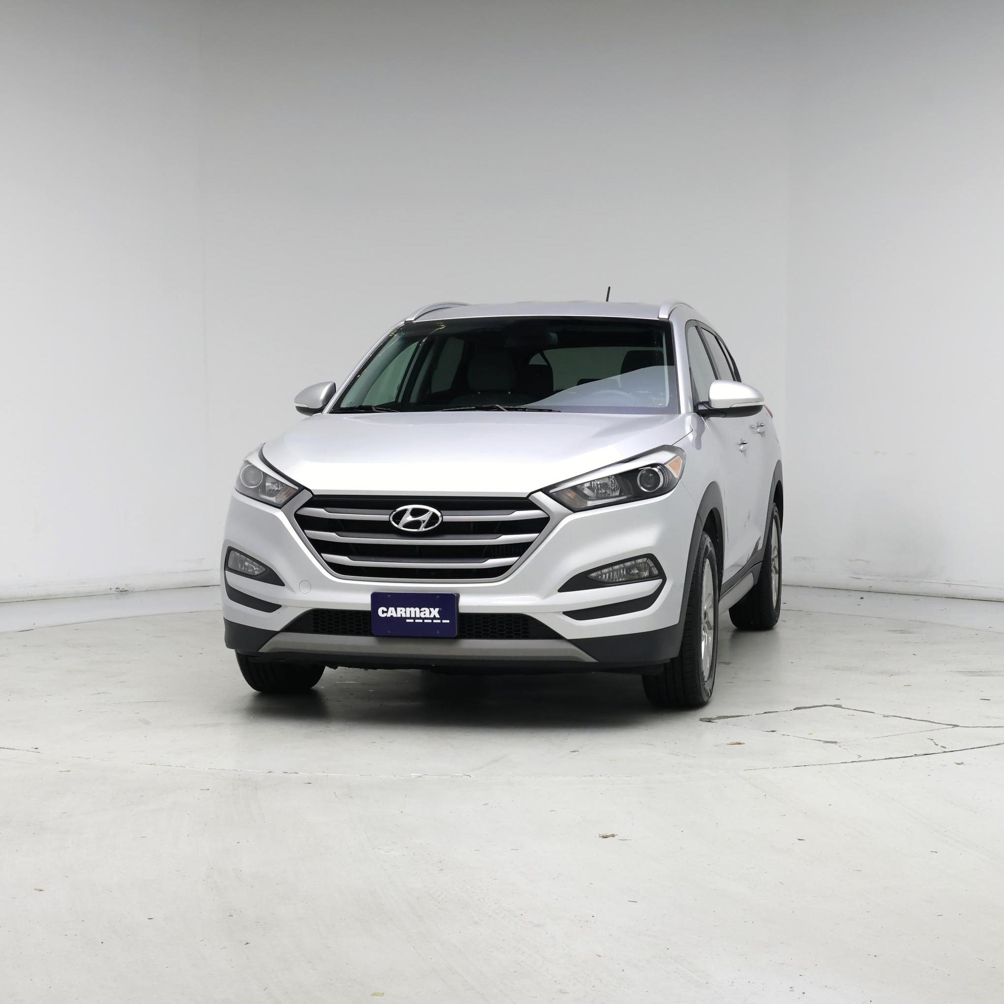 Thumbnail: 2017 Hyundai Tucson - 4