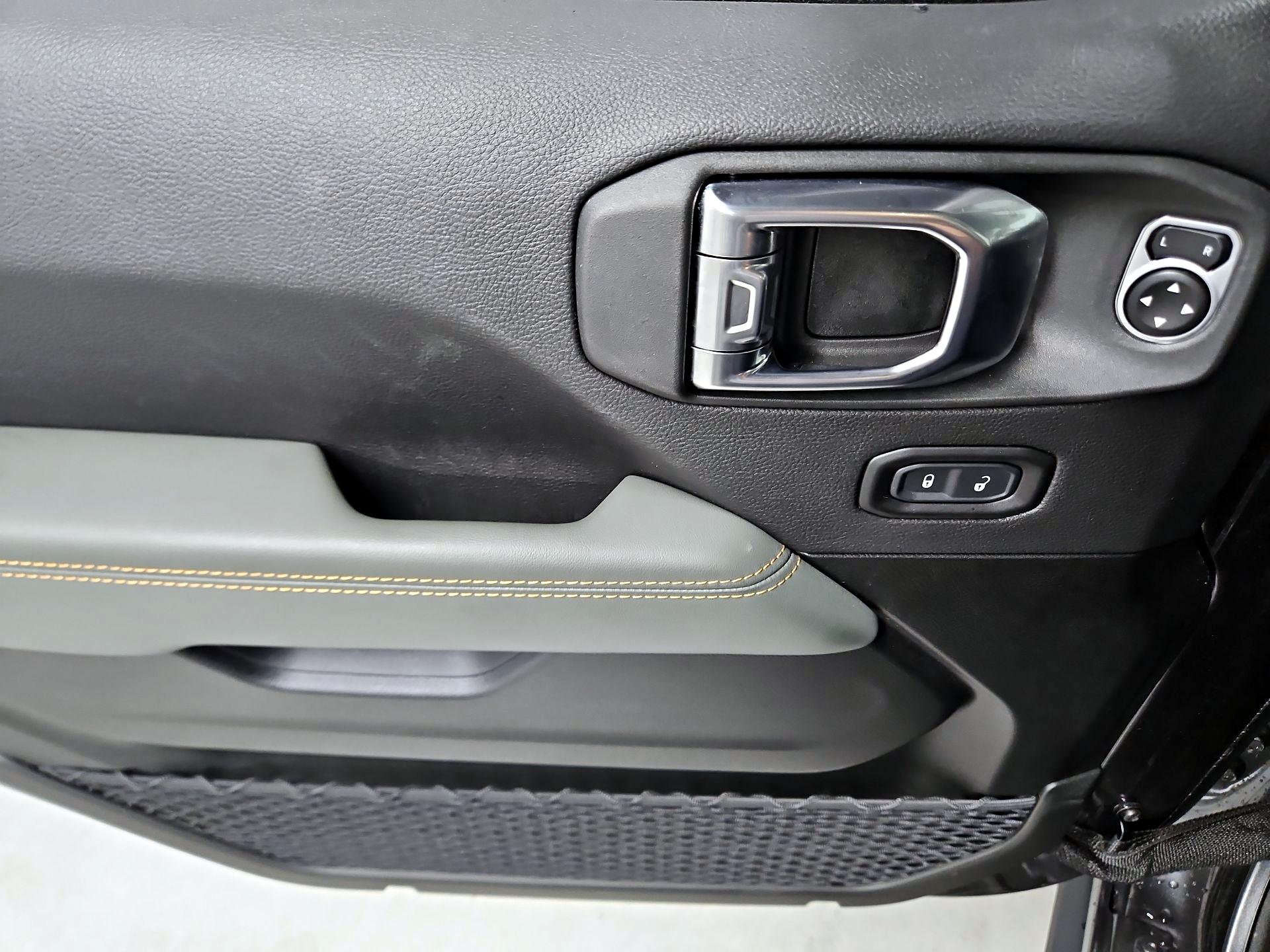 Thumbnail: 2025 Jeep Gladiator - 12