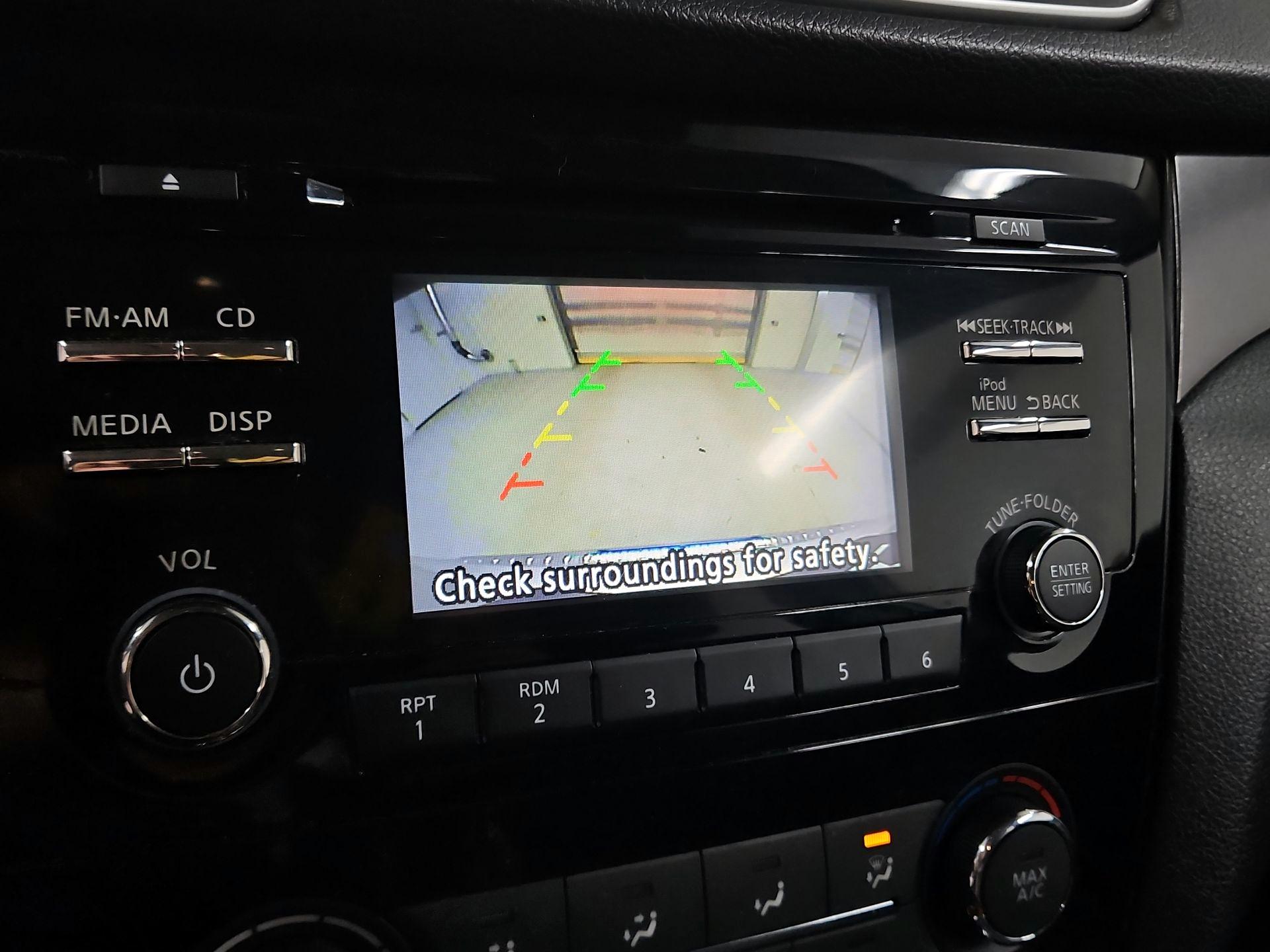 Thumbnail: 2015 Nissan Rogue - 14