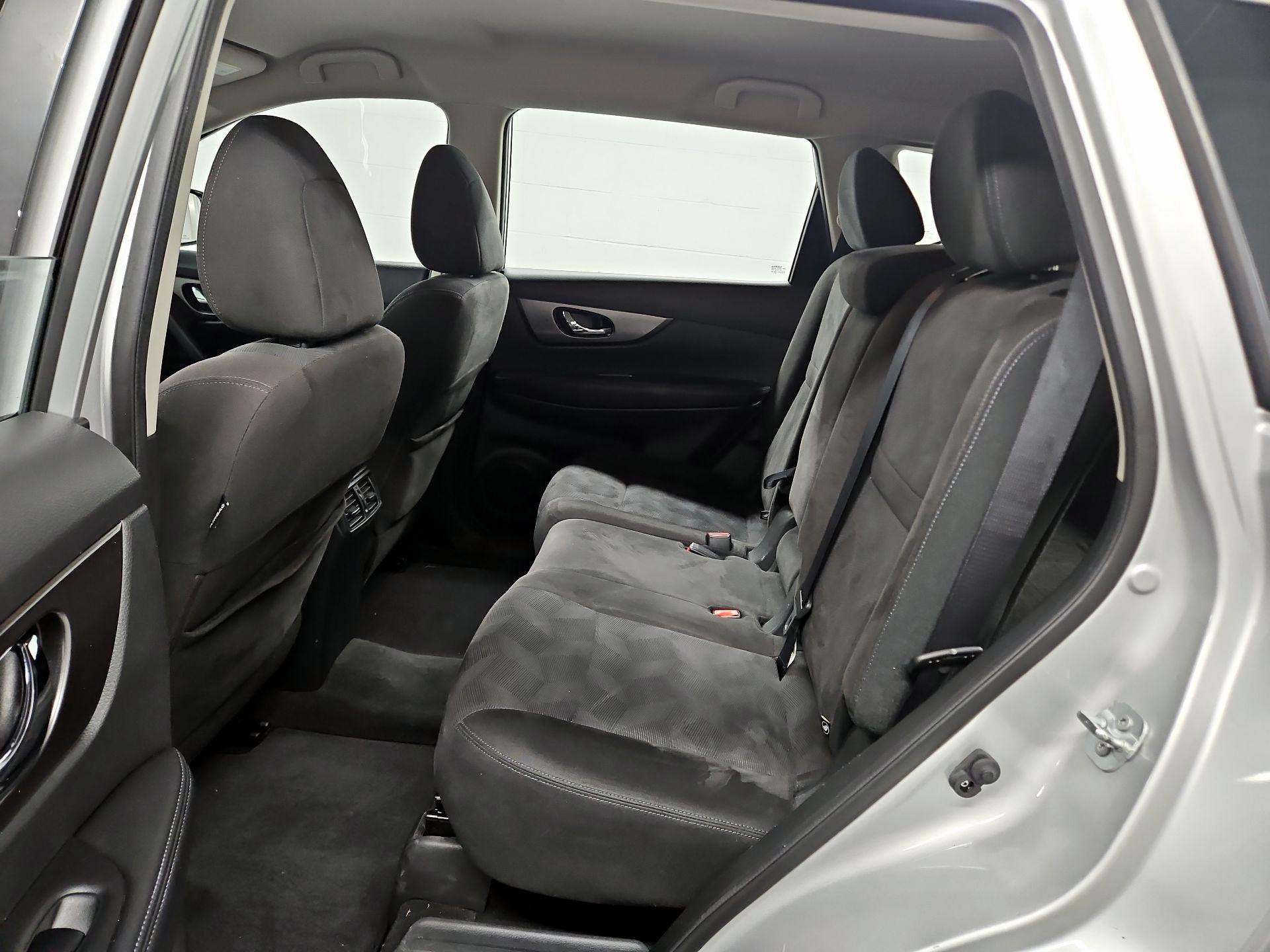 Thumbnail: 2015 Nissan Rogue - 19