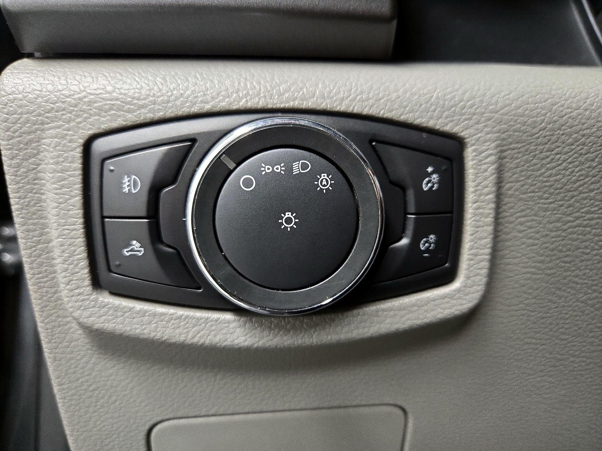 Thumbnail: 2015 Ford F-150 - 13