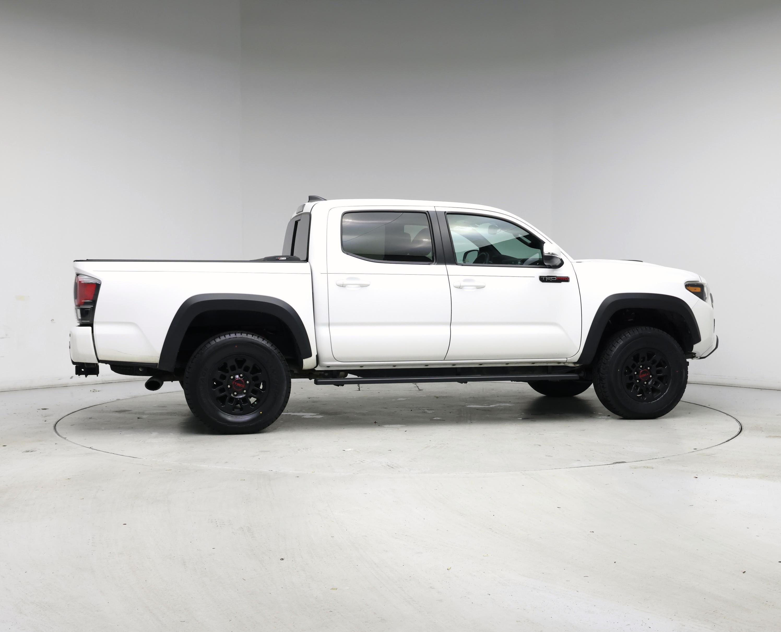 Thumbnail: 2019 Toyota Tacoma - 7