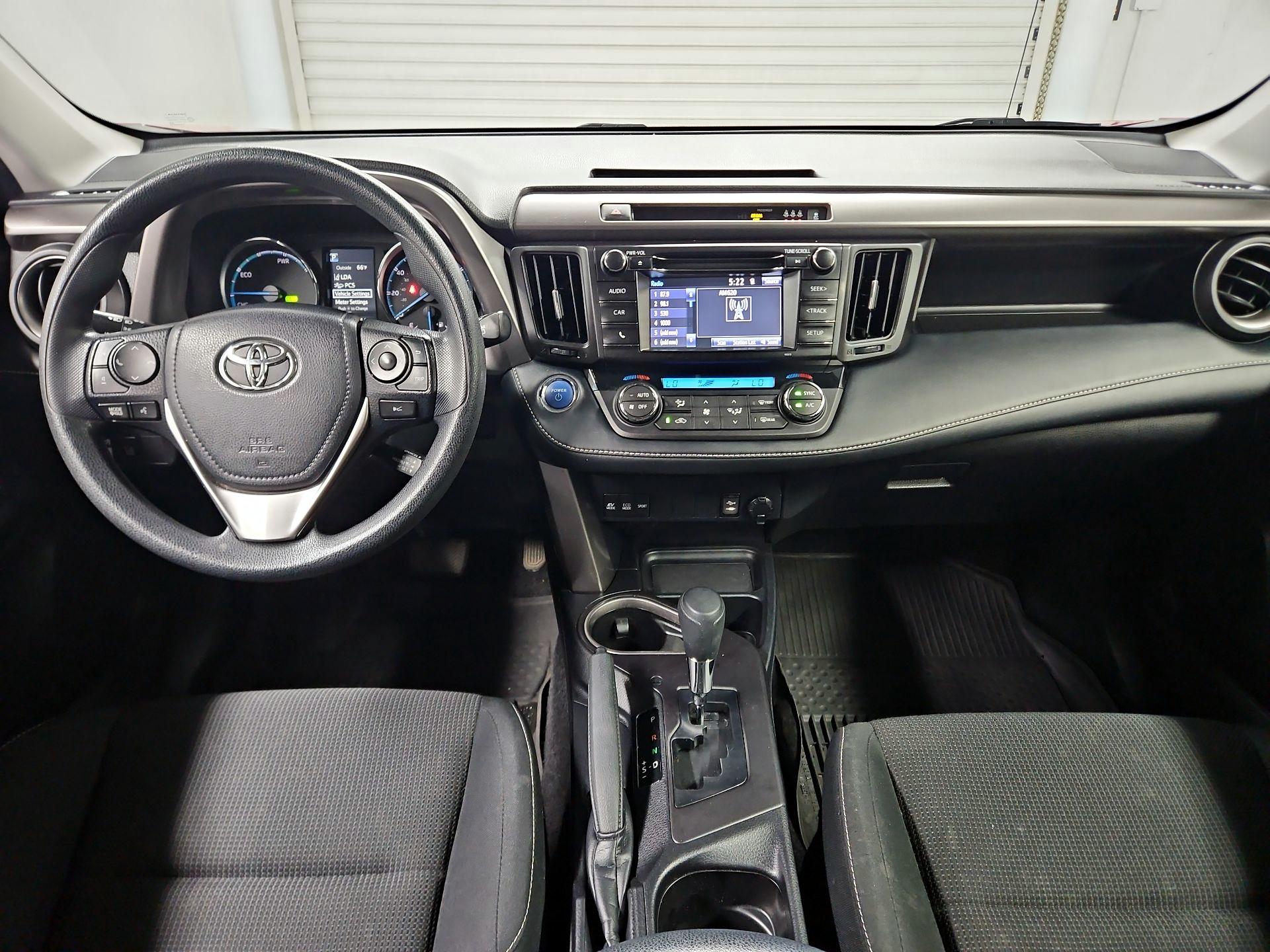 Thumbnail: 2018 Toyota RAV4 - 9