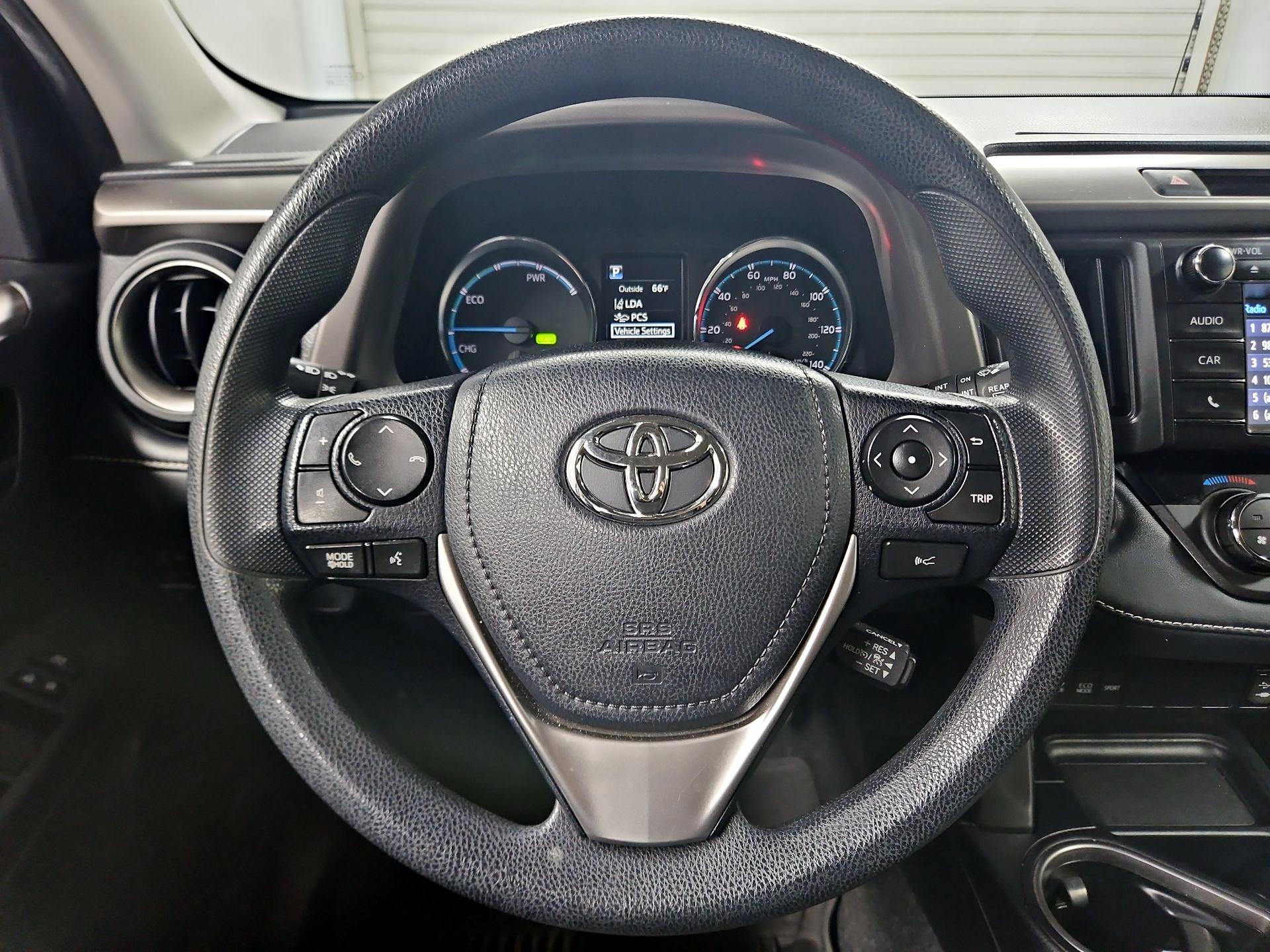 Thumbnail: 2018 Toyota RAV4 - 10