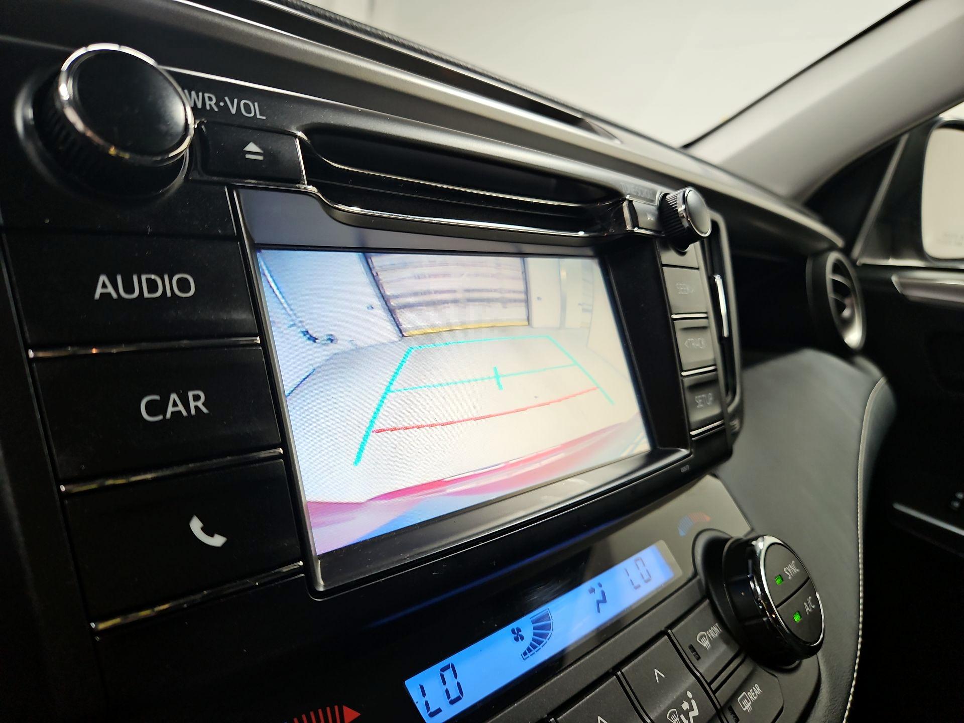 Thumbnail: 2018 Toyota RAV4 - 14