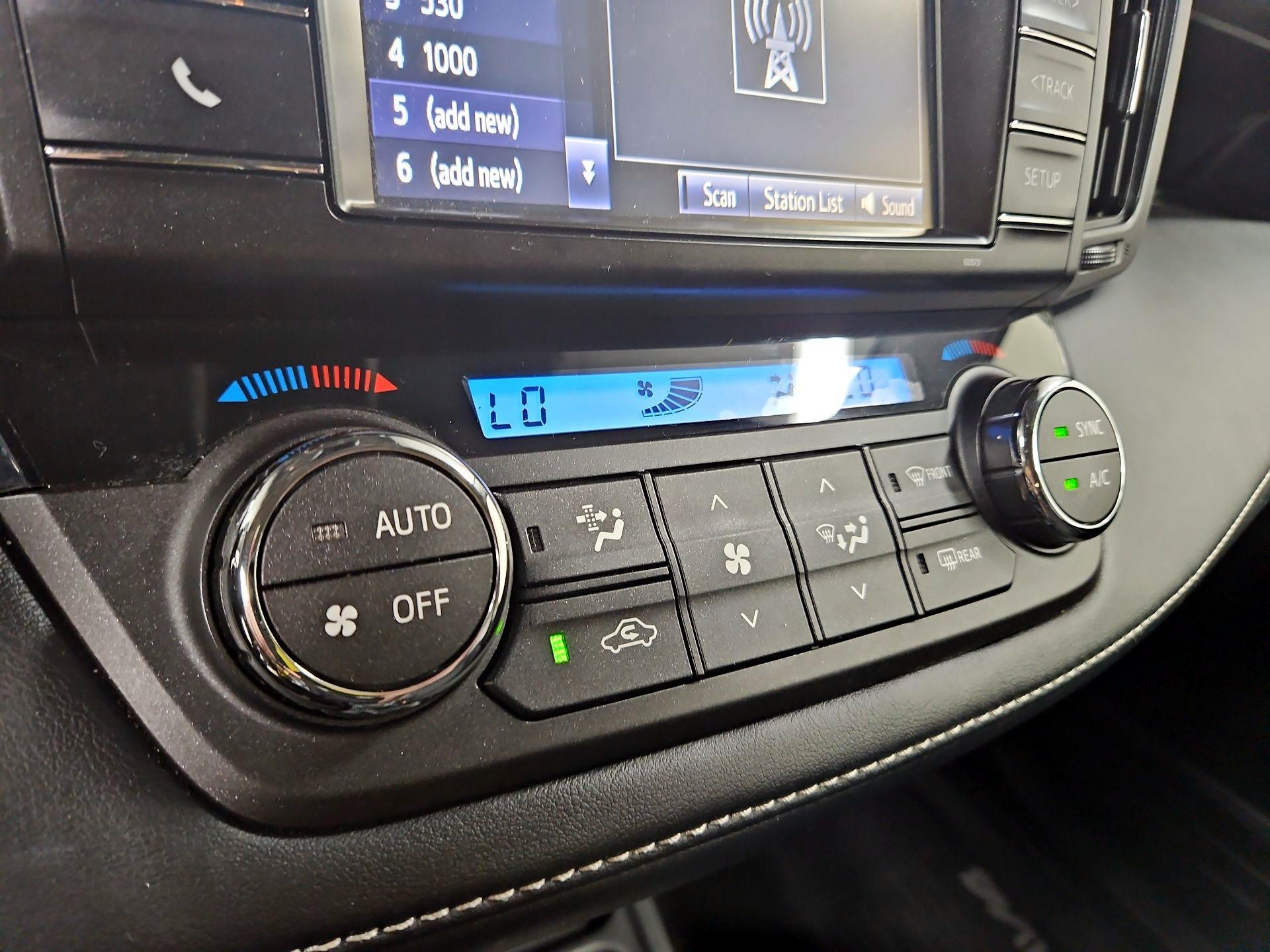 Thumbnail: 2018 Toyota RAV4 - 16