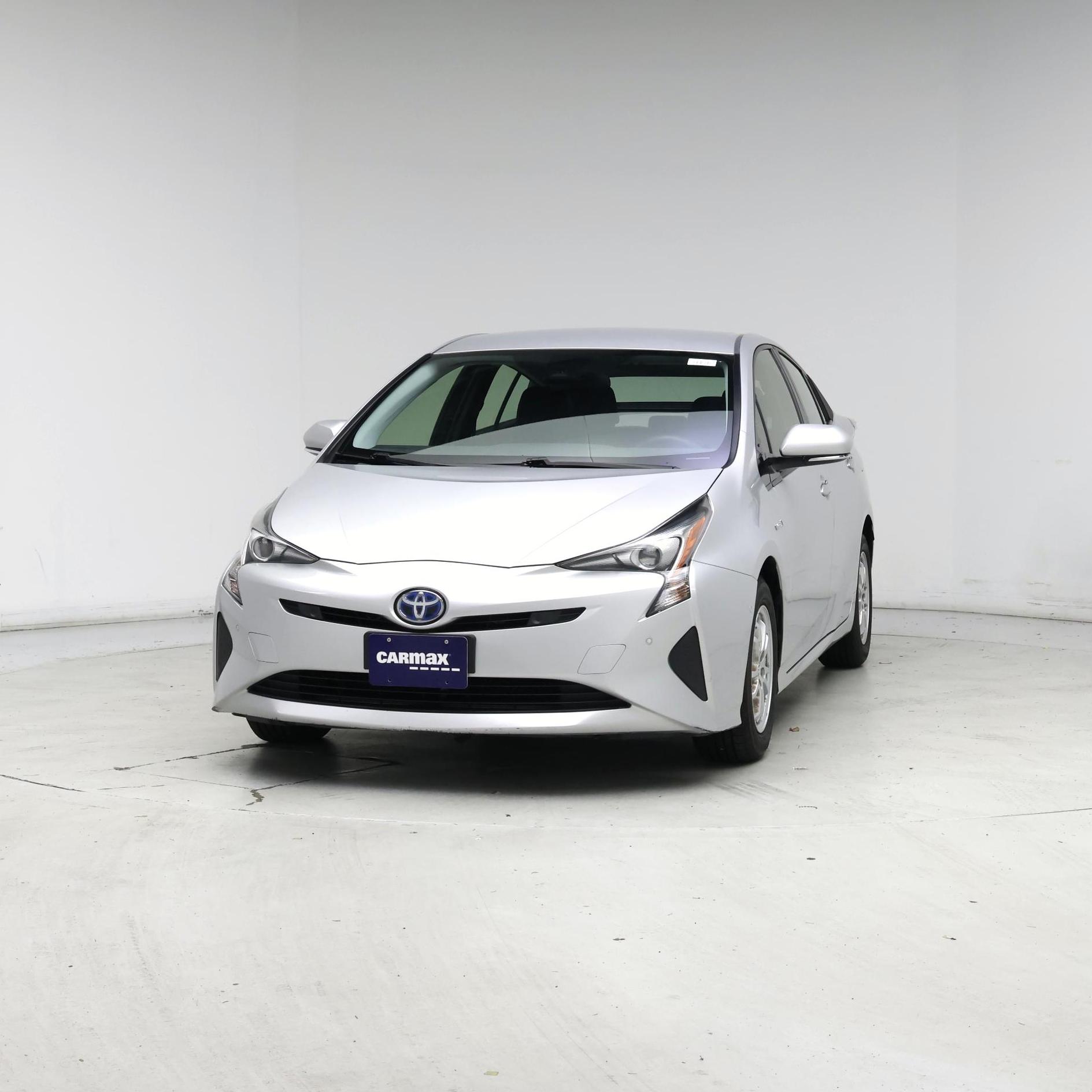 Thumbnail: 2017 Toyota Prius - 4