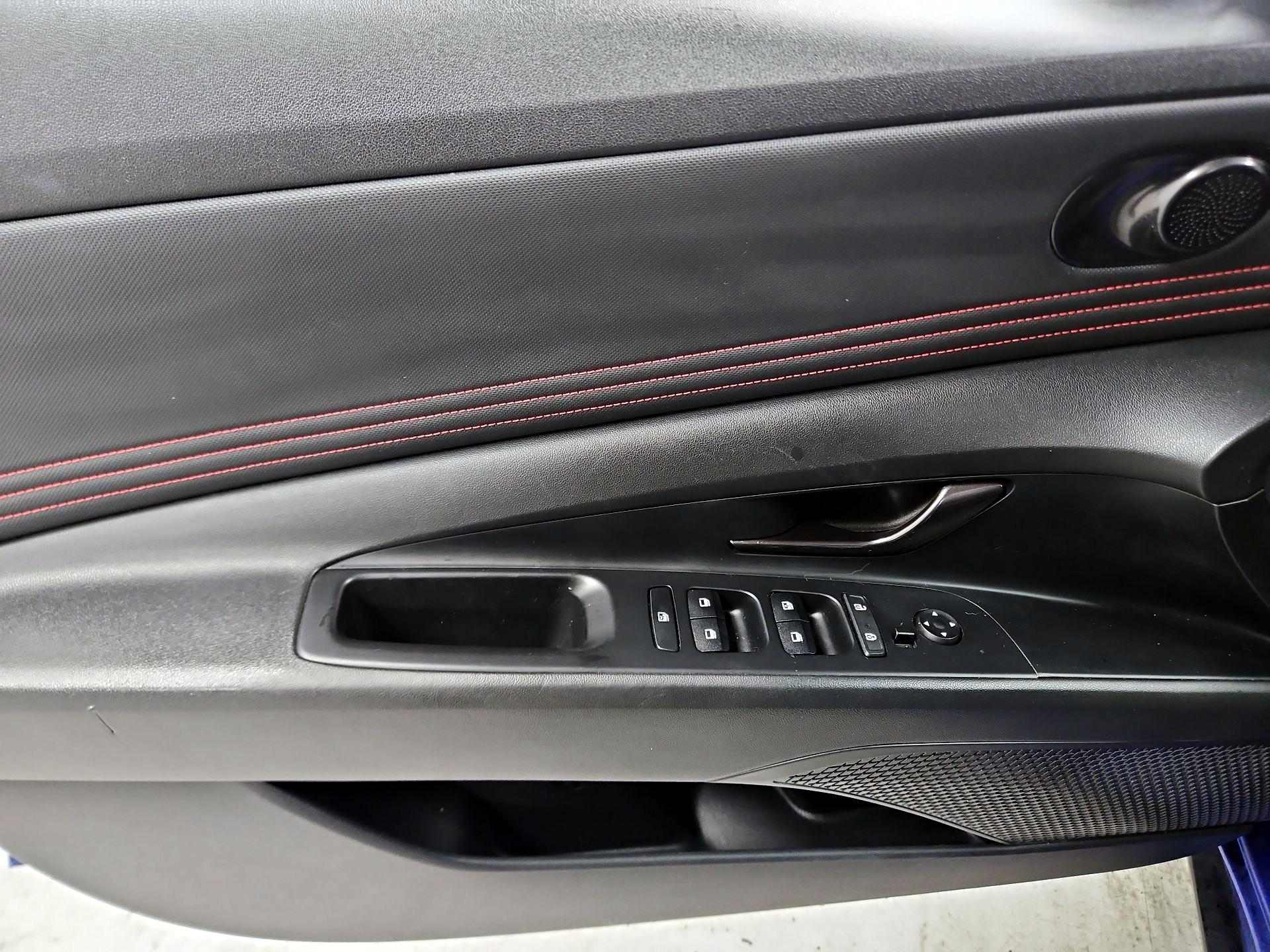 Thumbnail: 2022 Hyundai Elantra - 12