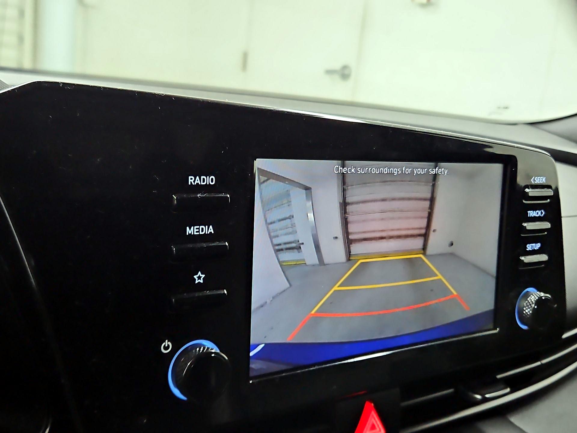 Thumbnail: 2022 Hyundai Elantra - 14