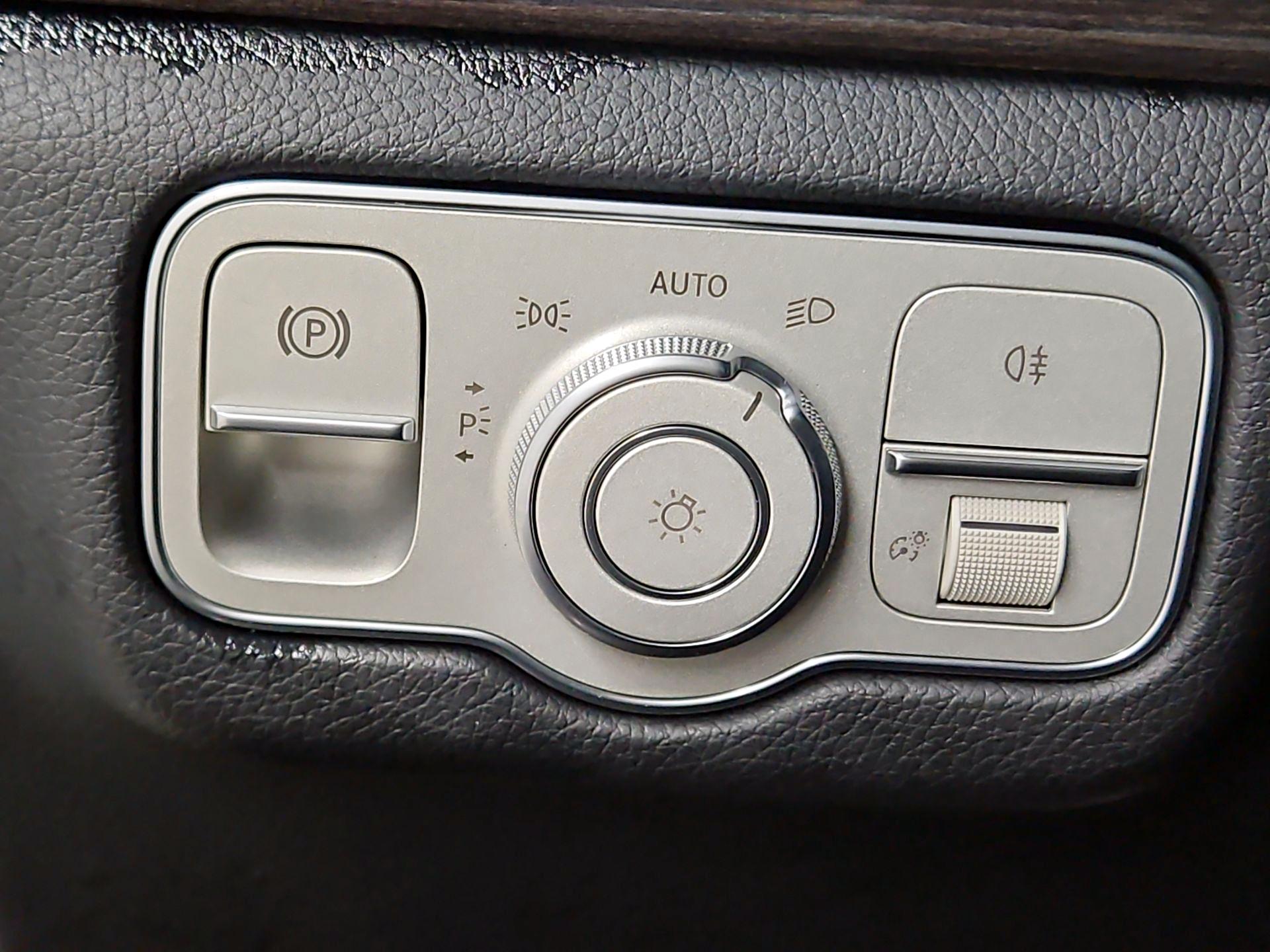 Thumbnail: 2020 Mercedes-Benz GLE - 13