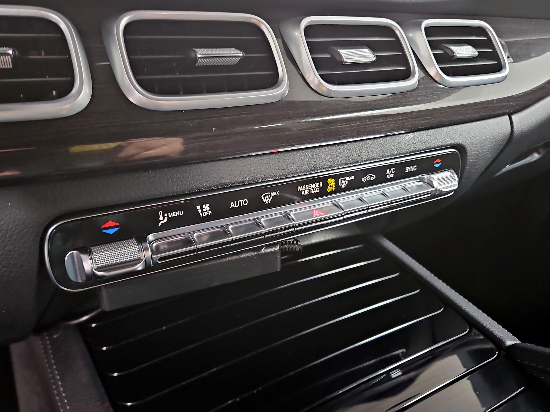 Thumbnail: 2020 Mercedes-Benz GLE - 17