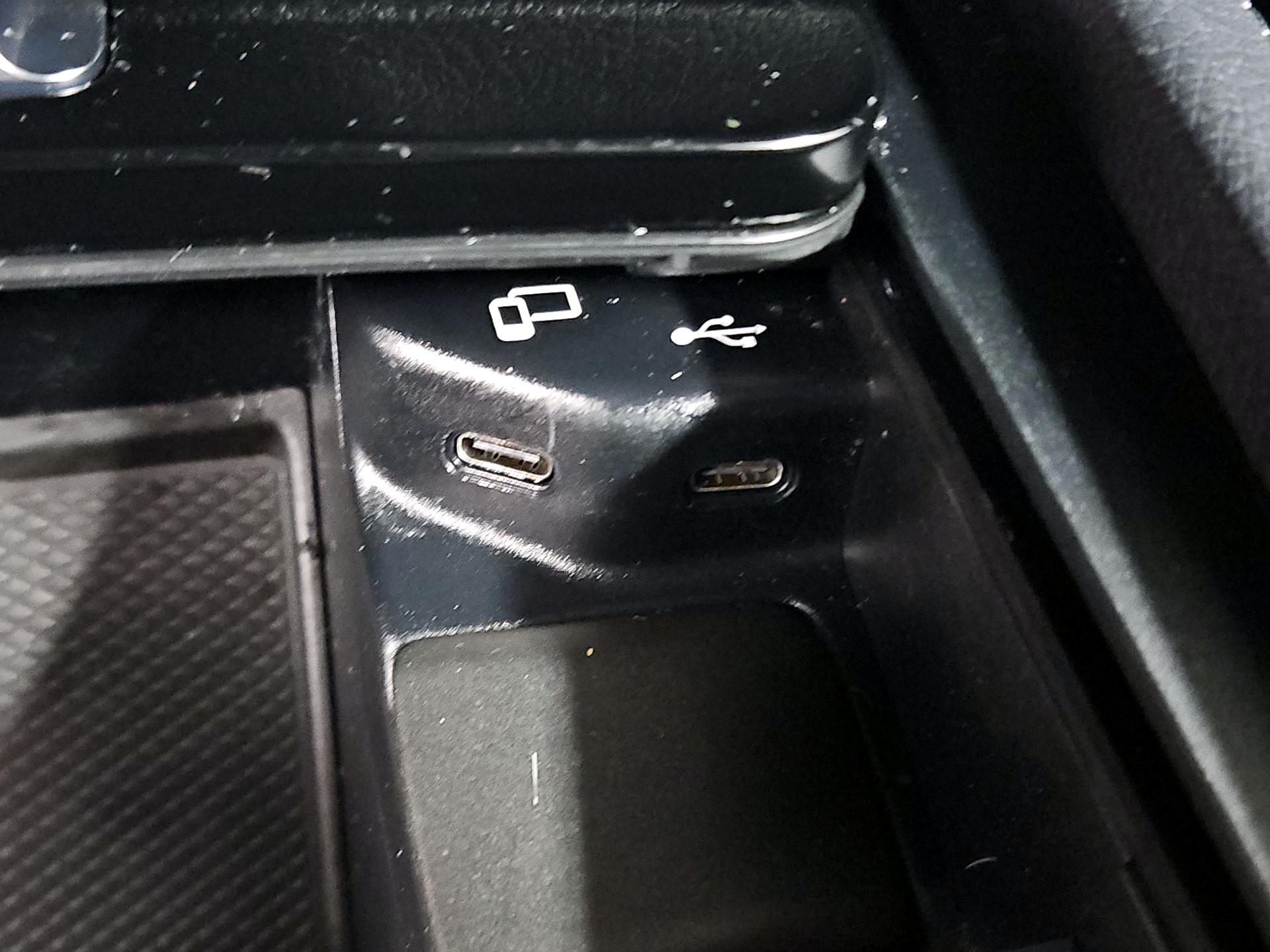 Thumbnail: 2020 Mercedes-Benz GLE - 19