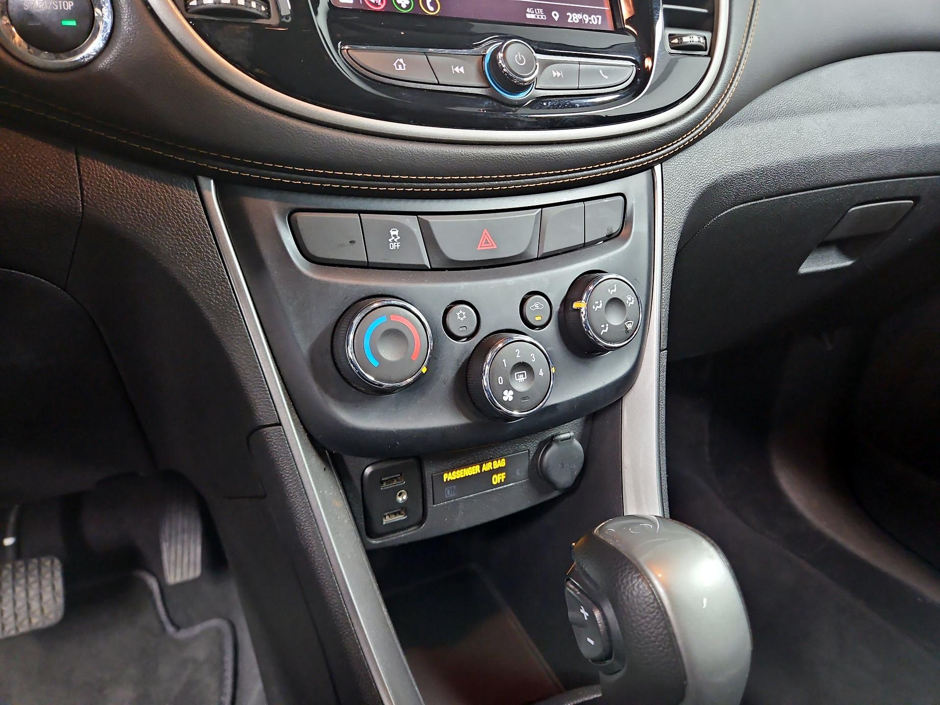 Thumbnail: 2020 Chevrolet Trax - 16