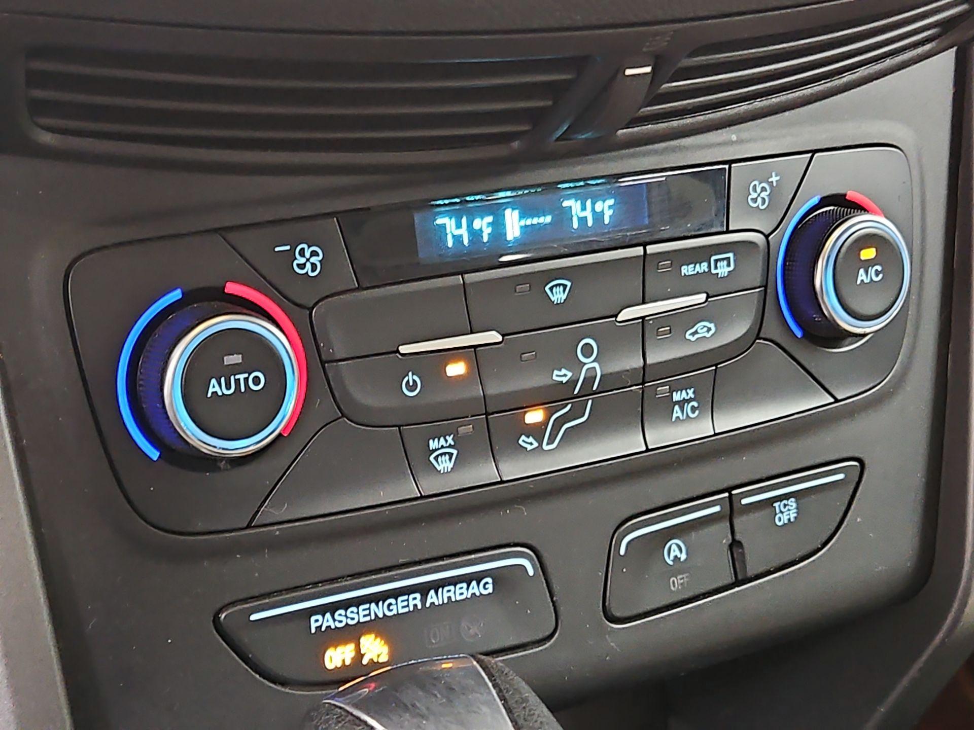 Thumbnail: 2017 Ford Escape - 16