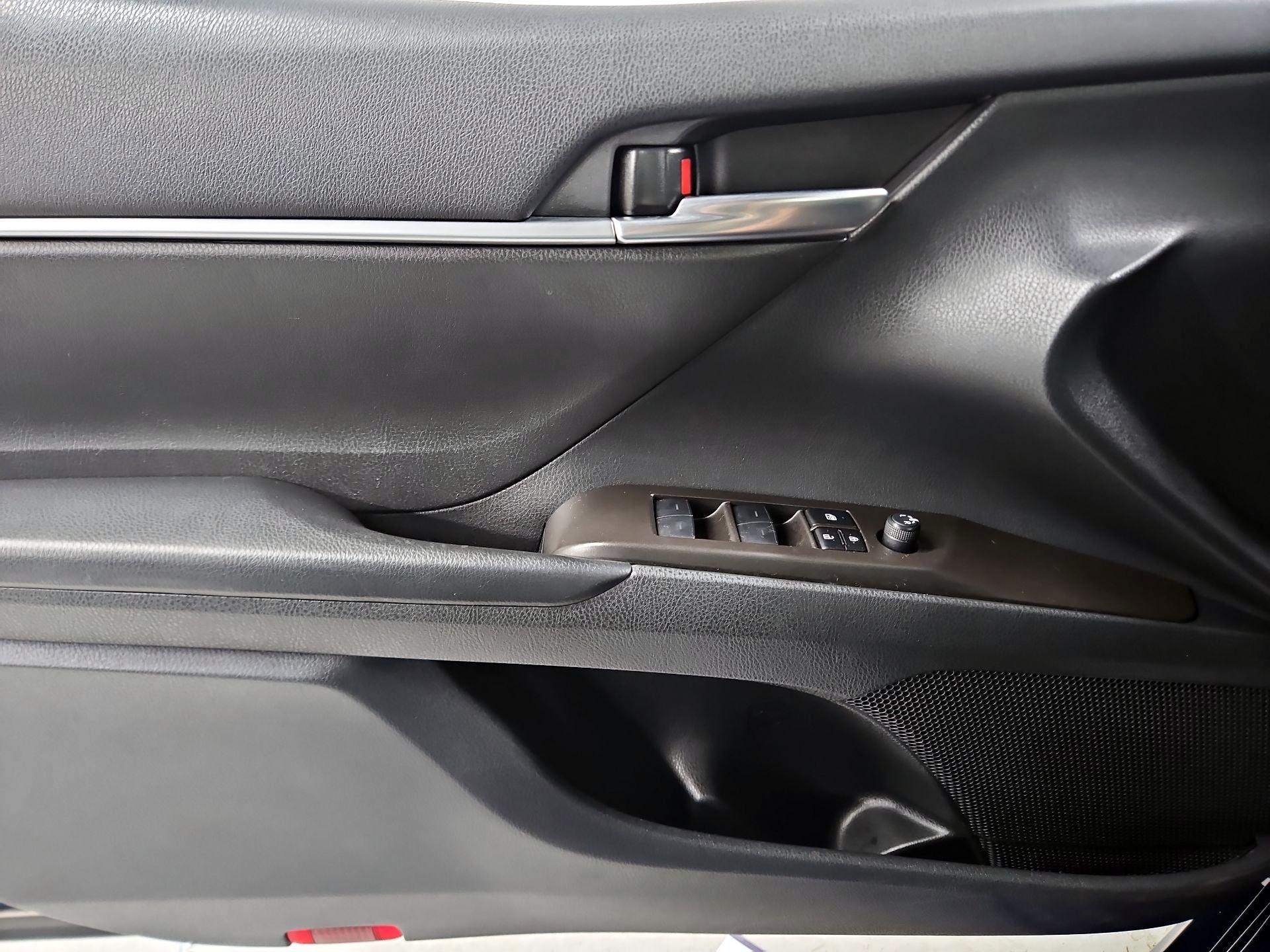 Thumbnail: 2023 Toyota Camry - 12