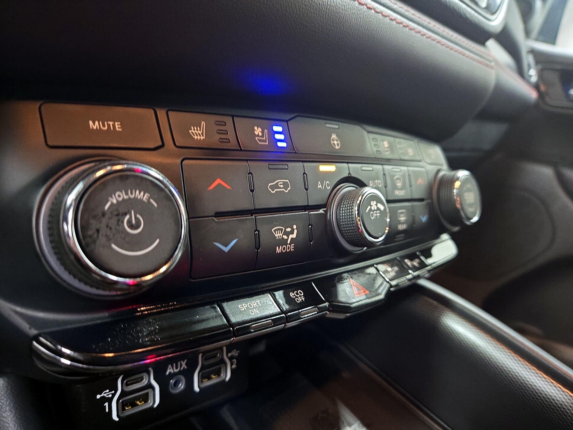 Thumbnail: 2023 Dodge Durango - 17