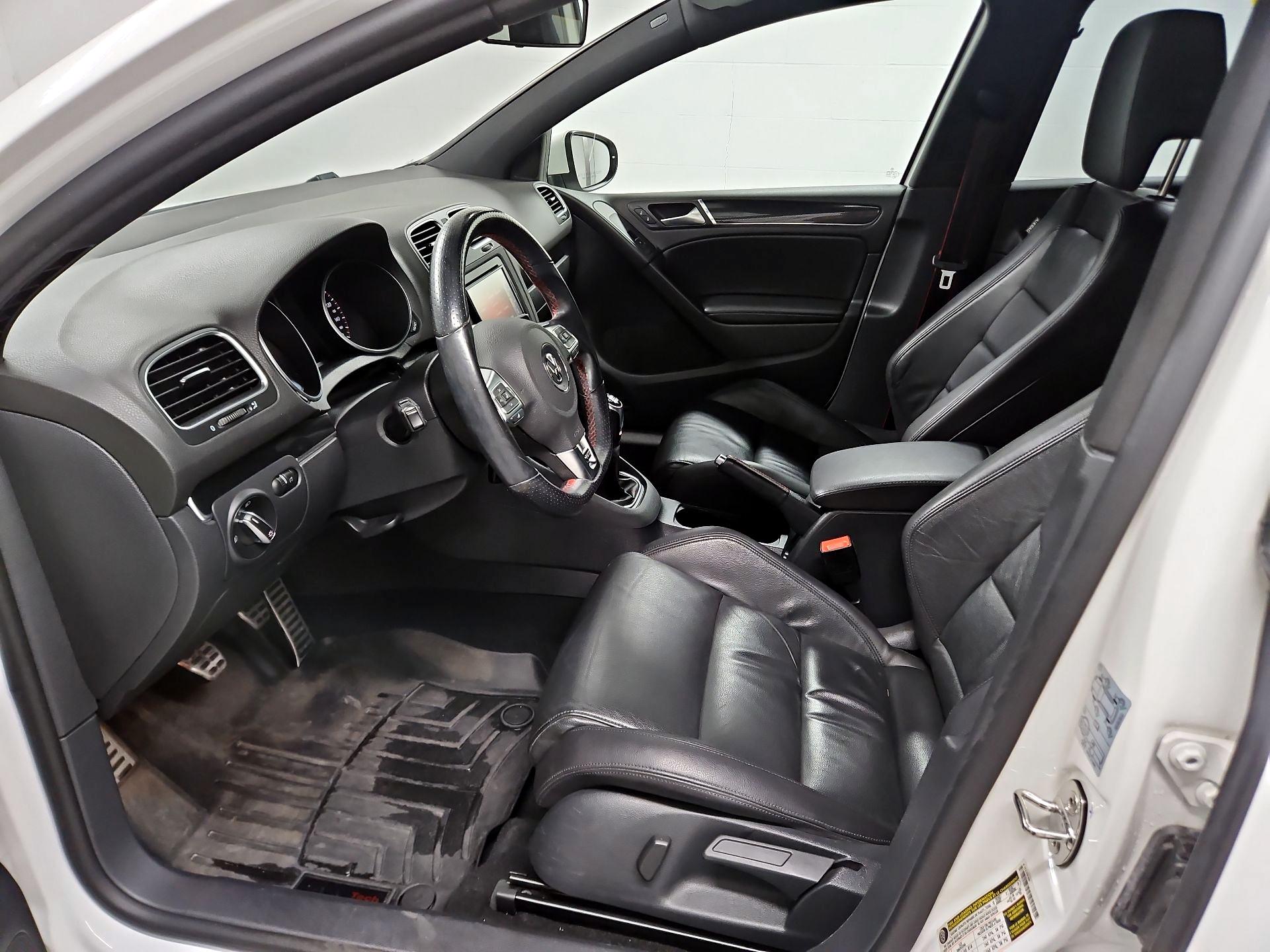 Thumbnail: 2014 Volkswagen Golf - 11