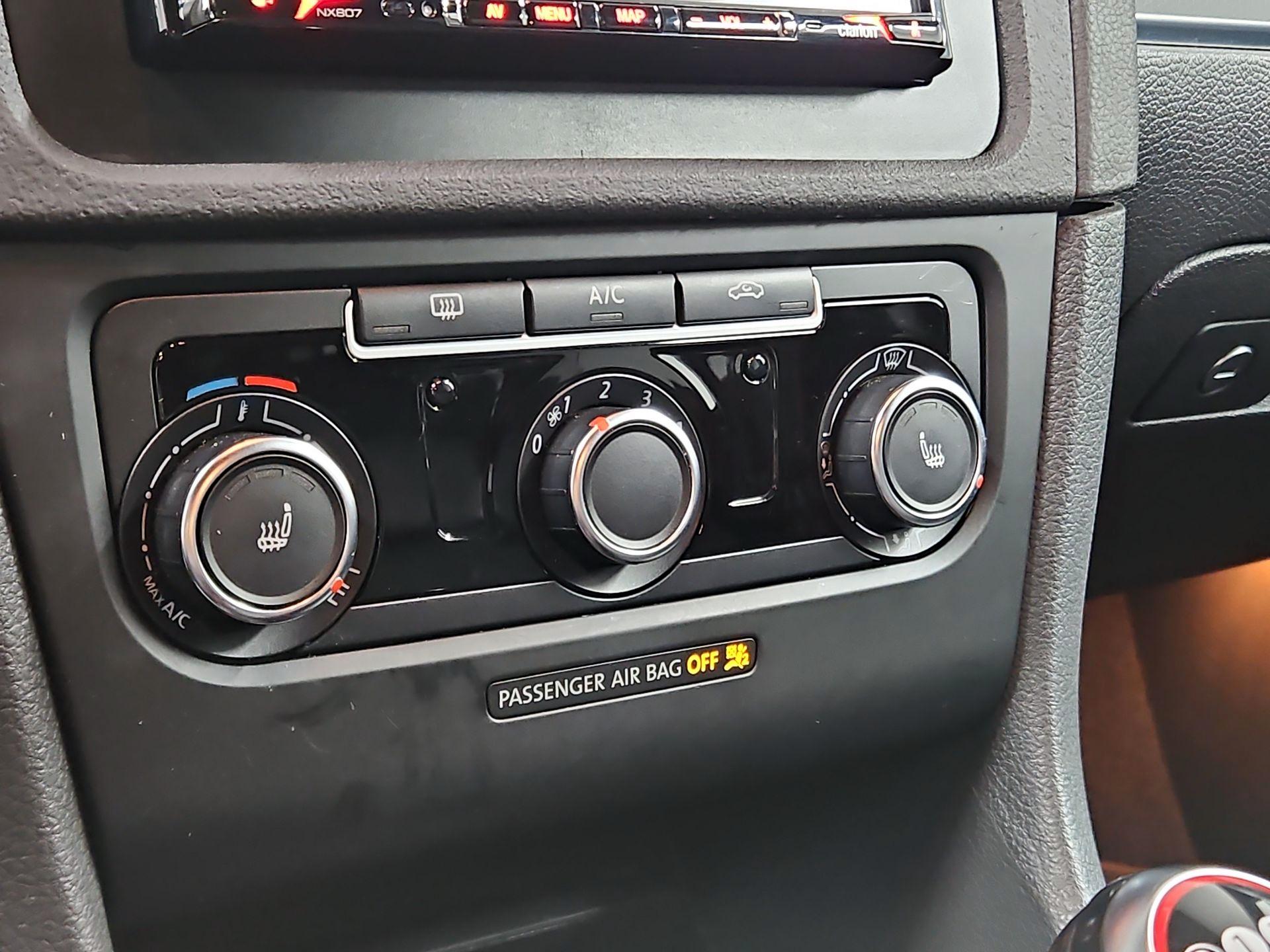 Thumbnail: 2014 Volkswagen Golf - 15