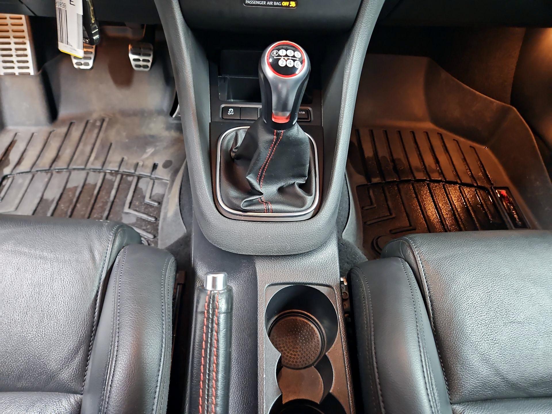 Thumbnail: 2014 Volkswagen Golf - 16