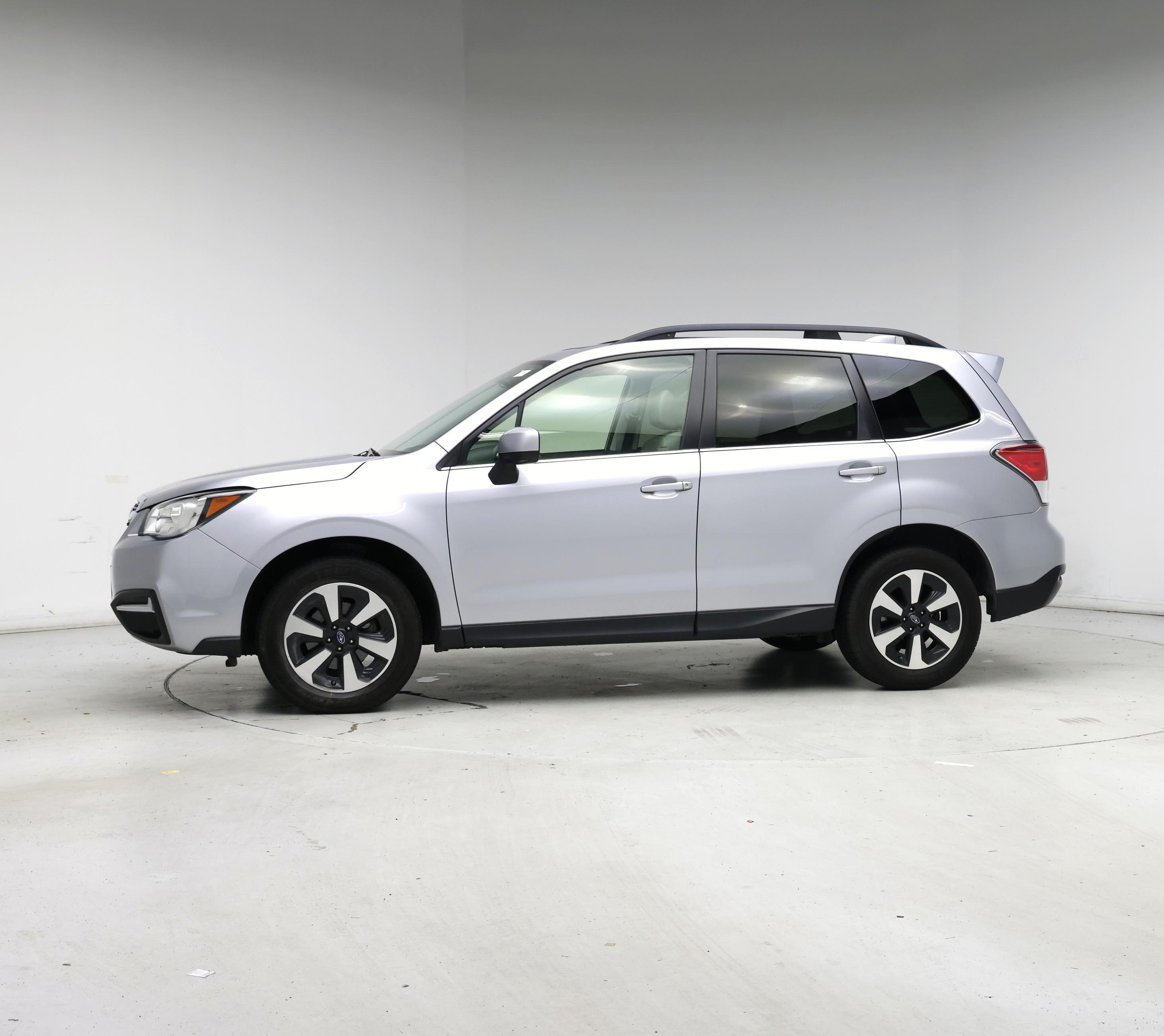 Thumbnail: 2017 Subaru Forester - 3