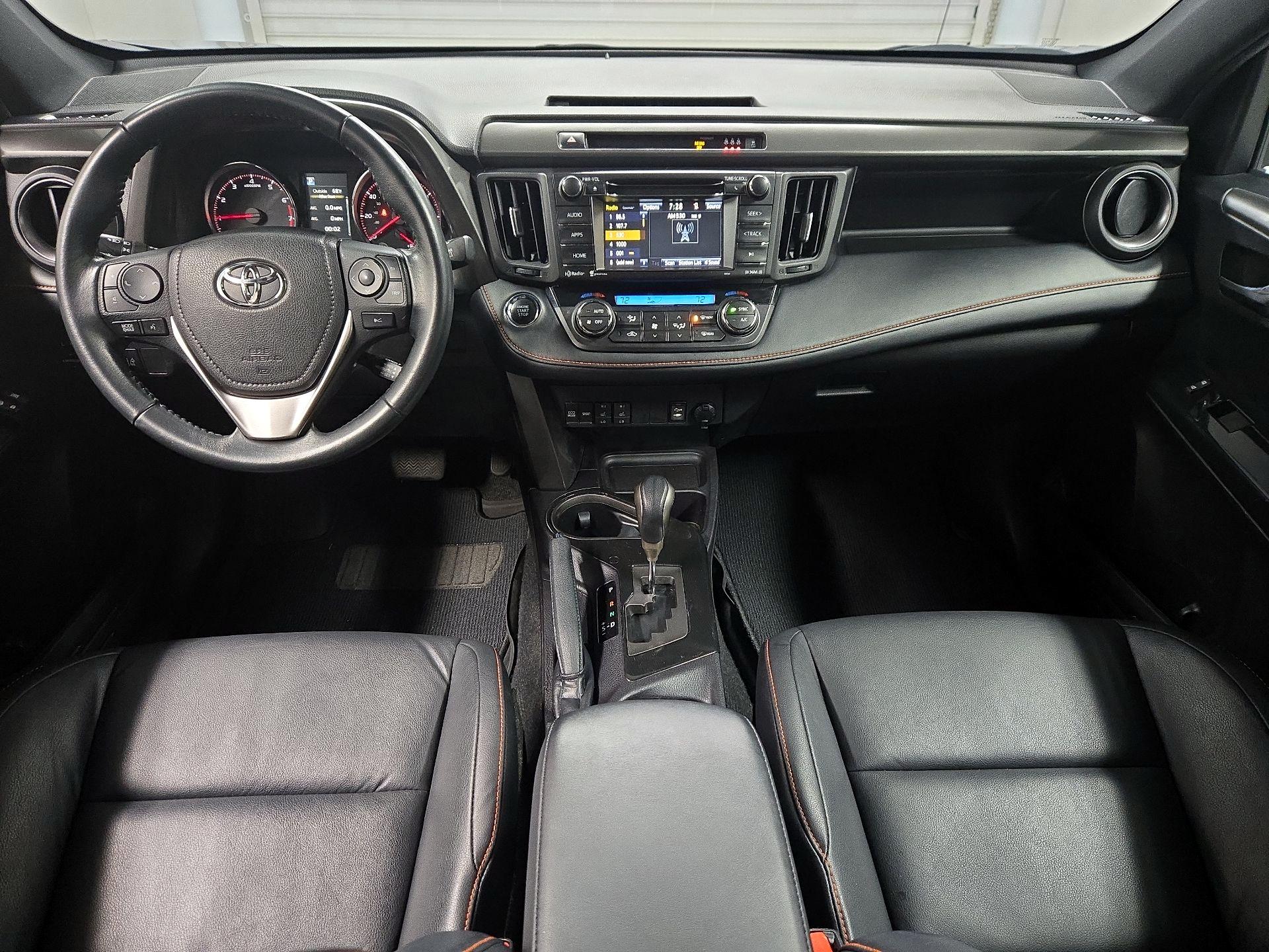 Thumbnail: 2018 Toyota RAV4 - 9