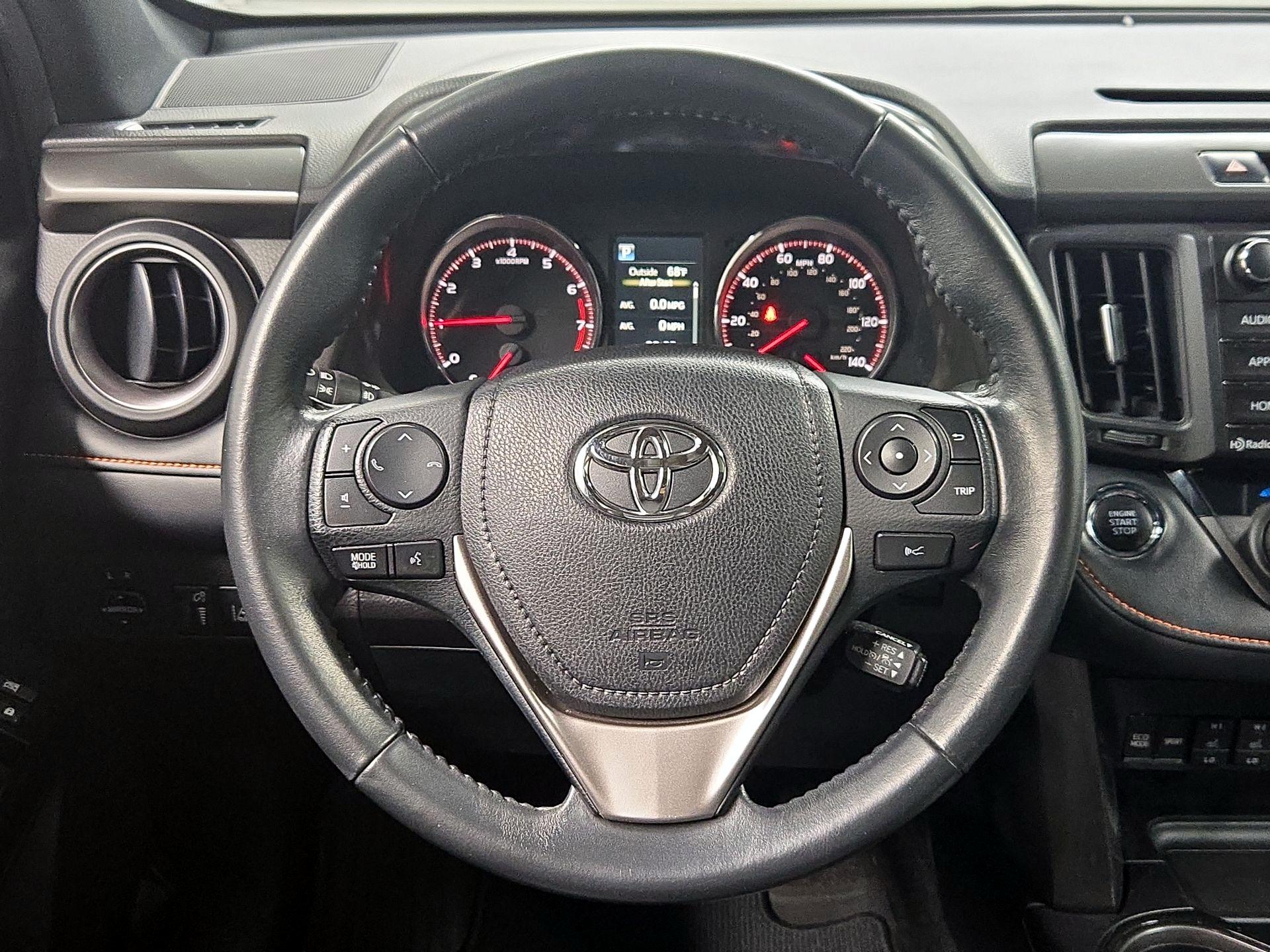 Thumbnail: 2018 Toyota RAV4 - 10