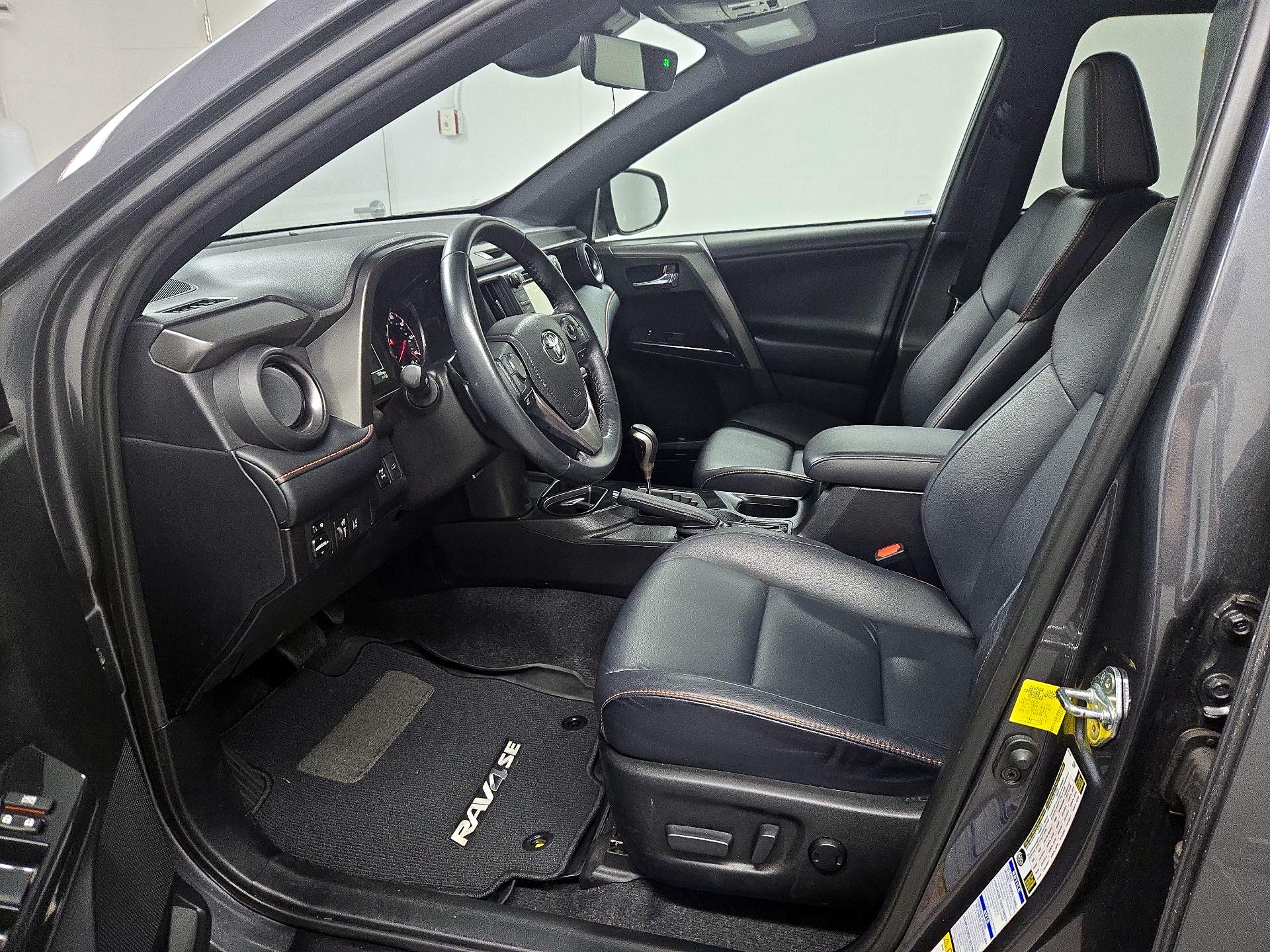 Thumbnail: 2018 Toyota RAV4 - 11